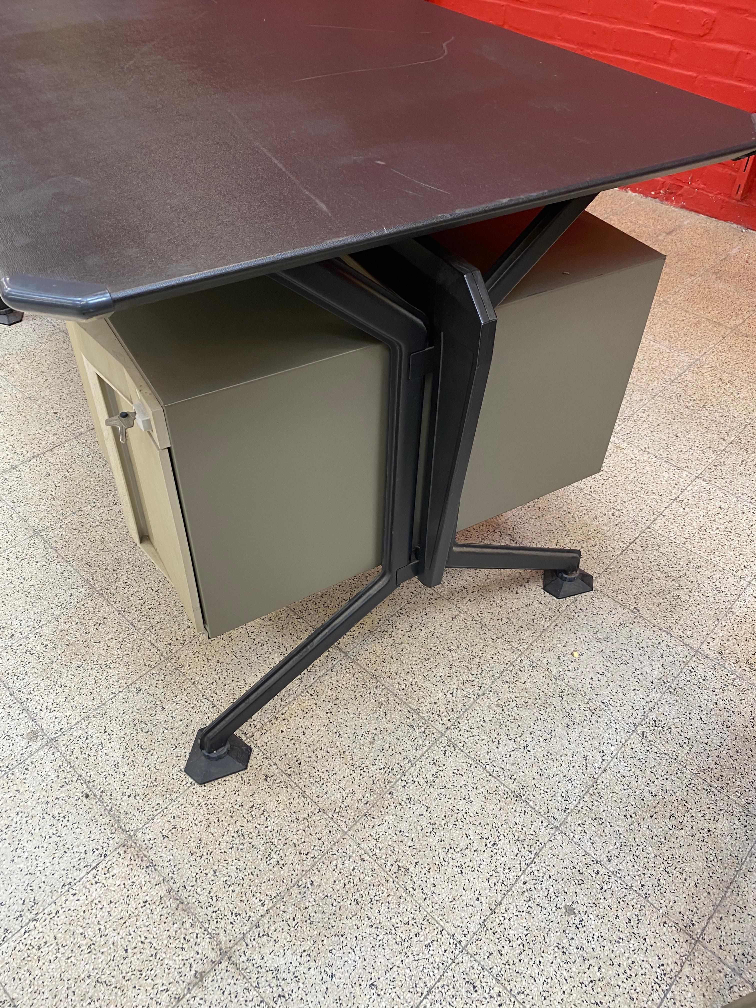 Italian Rare Desk Set by BBPR for Olivetti Synthesis, circa 1960 For Sale