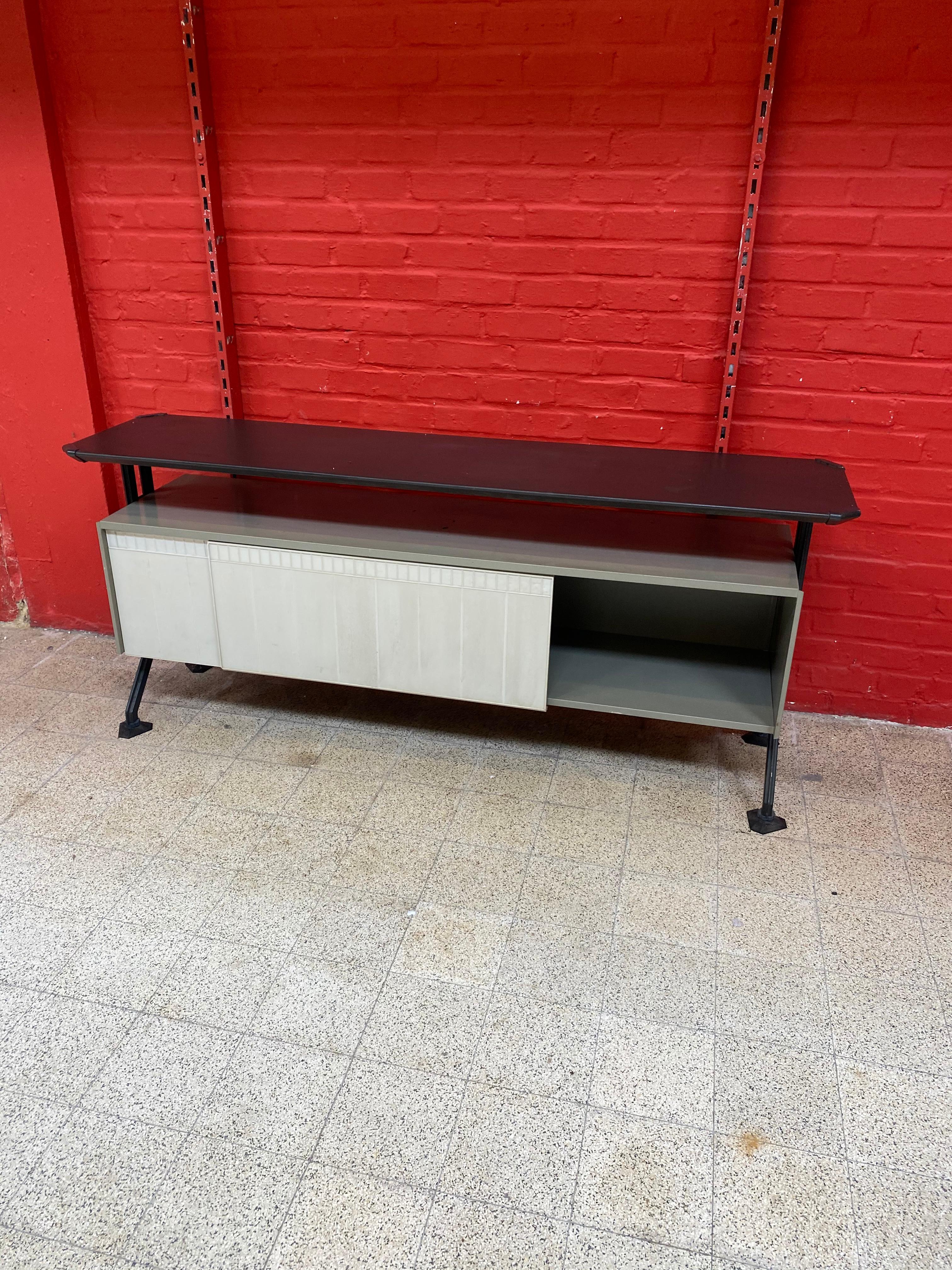 Ensemble de bureau rare de BBPR pour Olivetti Synthesis, datant d'environ 1960 en vente 1