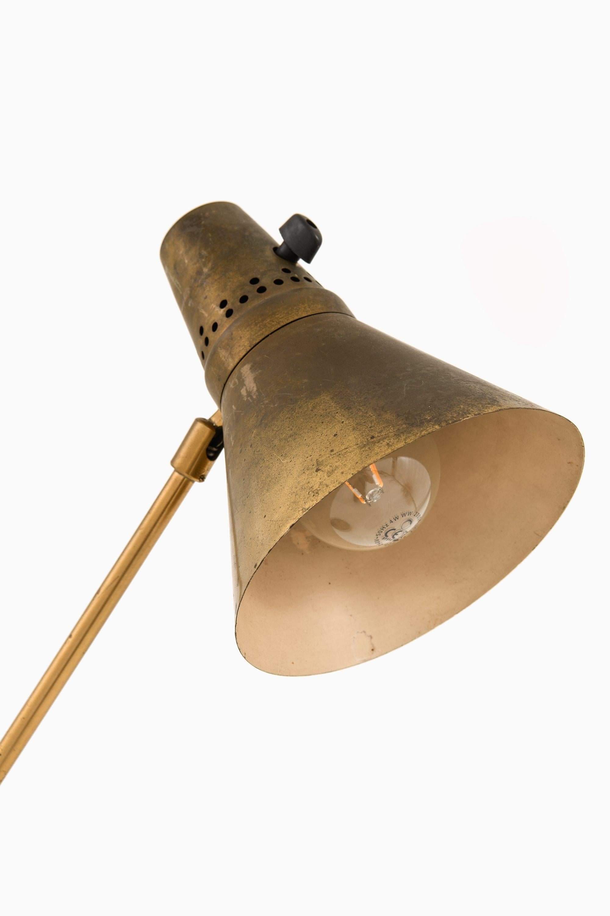 Scandinavian Modern Rare Desk / Table Lamp in Brass and Leather, 1950's For Sale