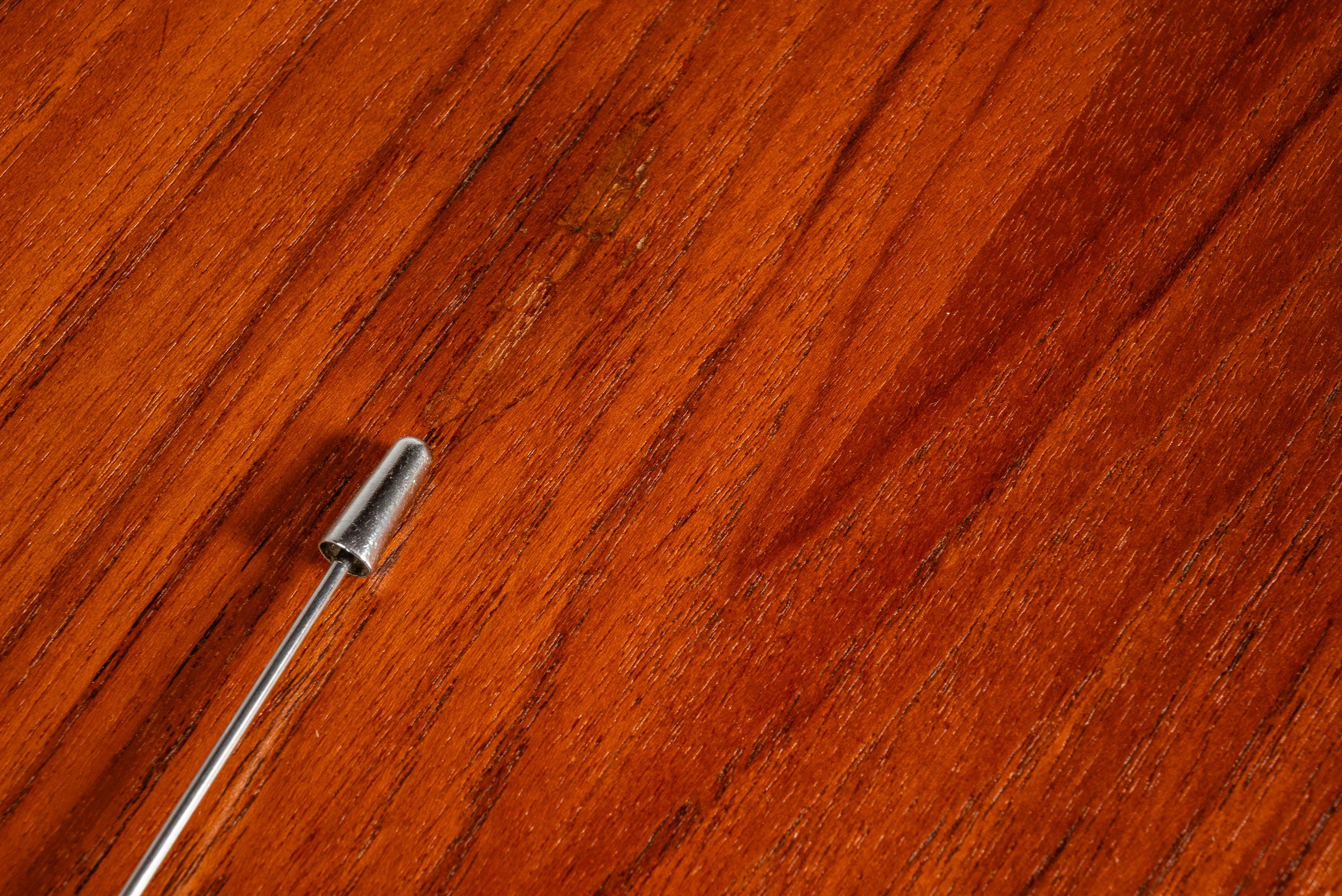 Seltener Schreibtisch mit Schiebeplatte, Peter Løvig Nielsen, Løvig Dansk, Dänemark, 1960er Jahre im Angebot 6