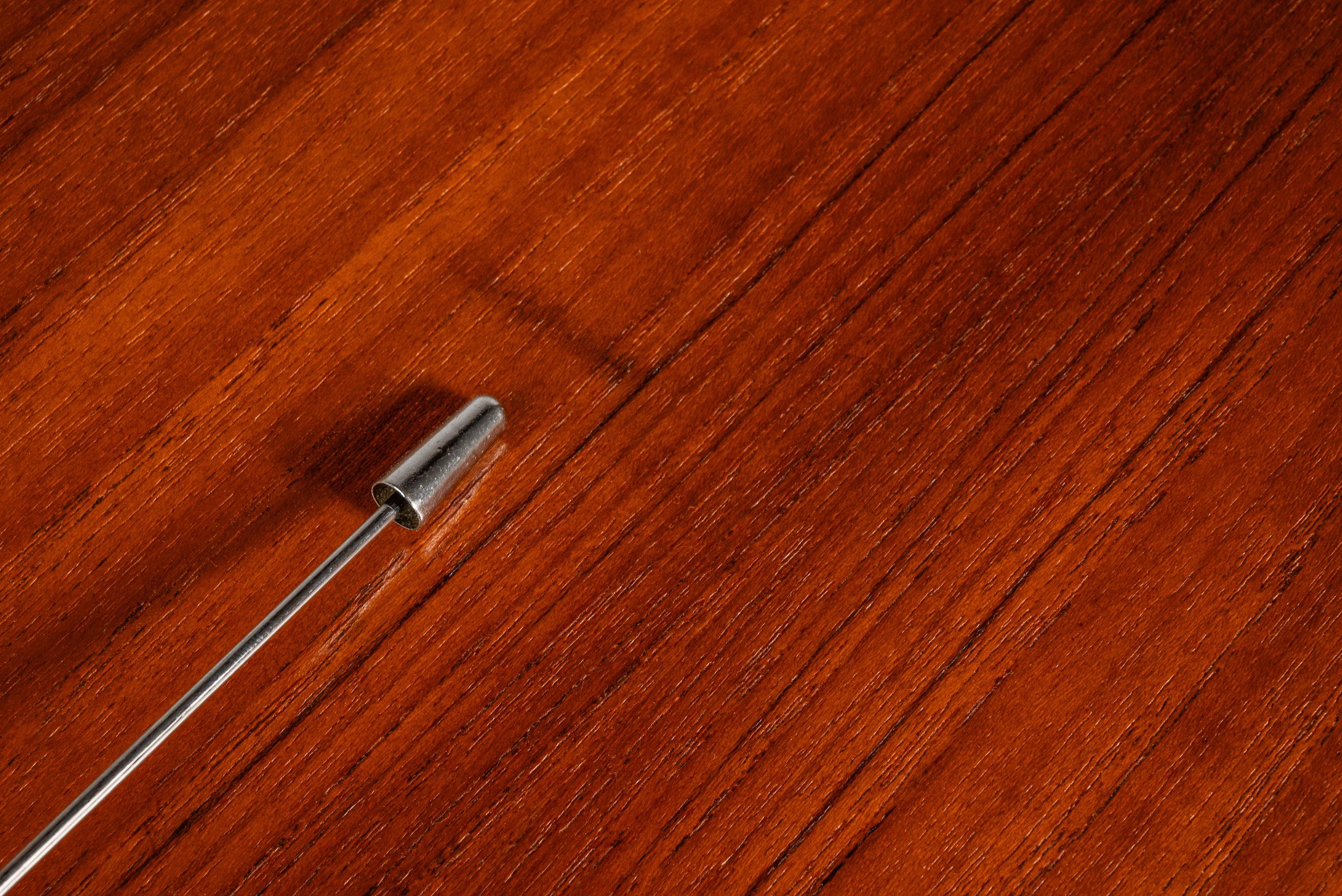 Seltener Schreibtisch mit Schiebeplatte, Peter Løvig Nielsen, Løvig Dansk, Dänemark, 1960er Jahre im Angebot 8