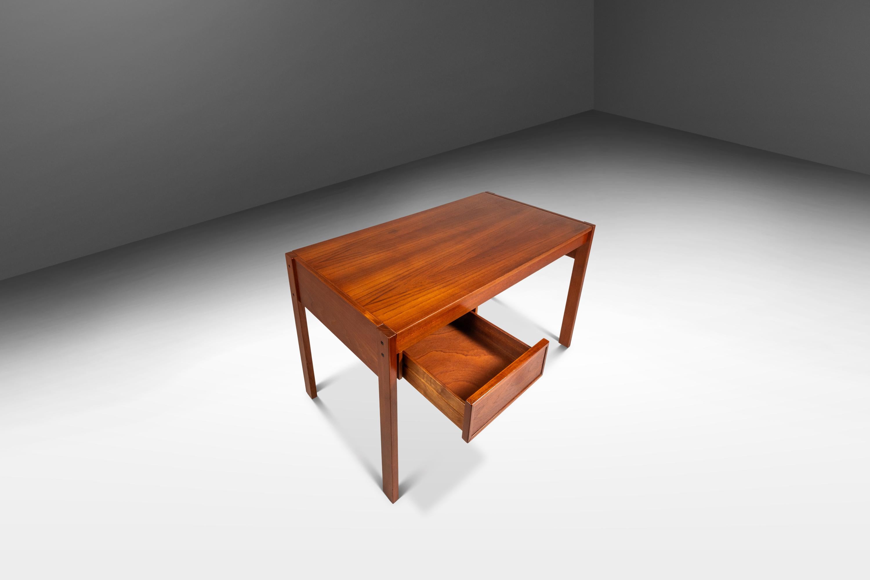 Seltener Schreibtisch mit Schiebeplatte, Peter Løvig Nielsen, Løvig Dansk, Dänemark, 1960er Jahre (Mitte des 20. Jahrhunderts) im Angebot