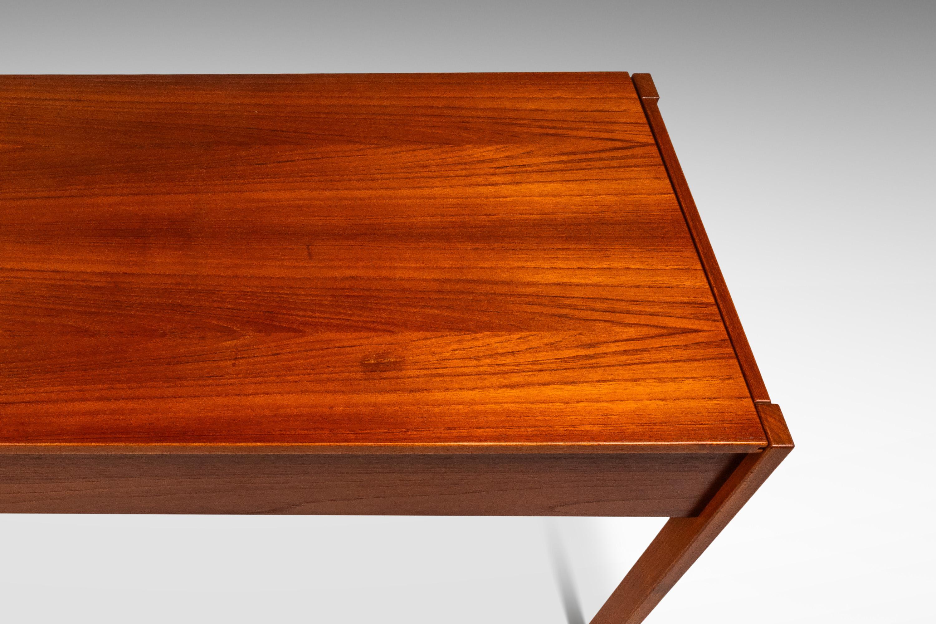 Seltener Schreibtisch mit Schiebeplatte, Peter Løvig Nielsen, Løvig Dansk, Dänemark, 1960er Jahre im Angebot 2