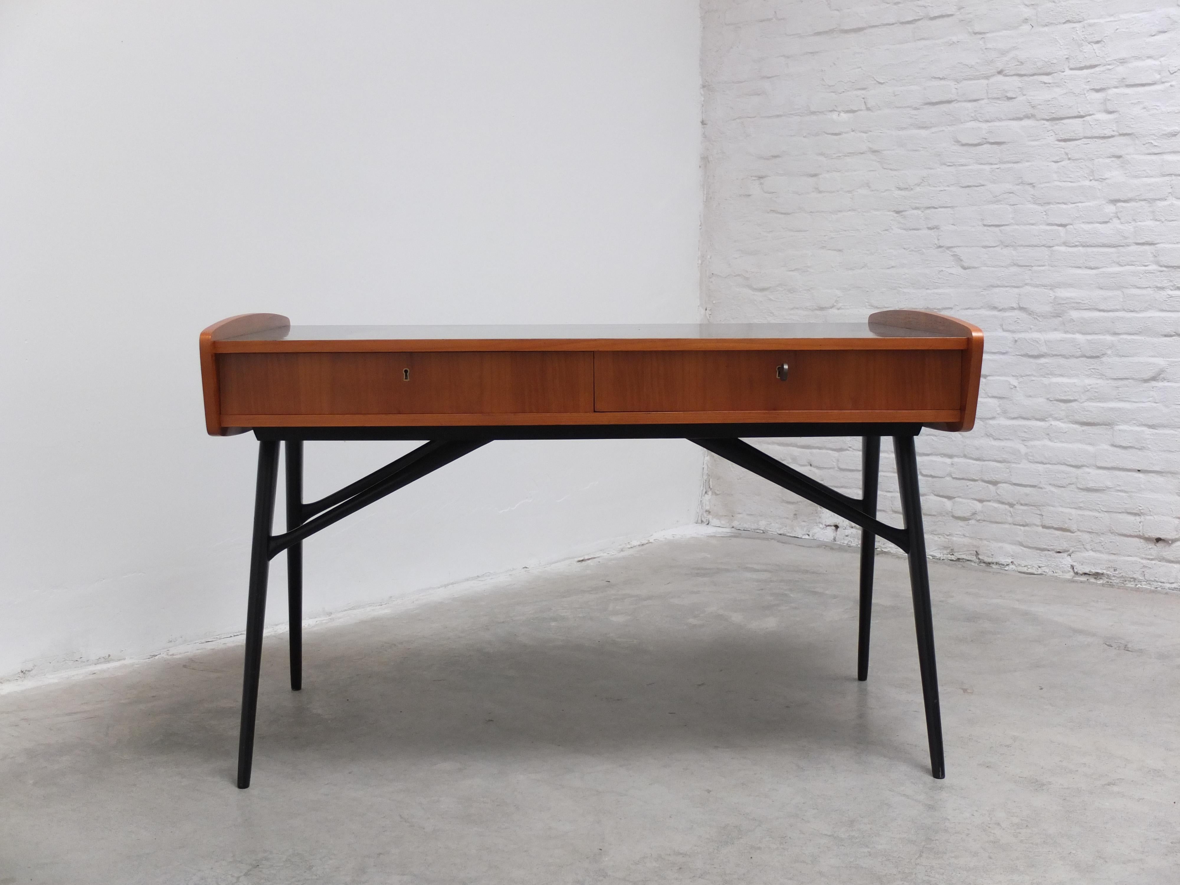 20th Century Rare Desk with Matching 'S5' Armchair by Alfred Hendrickx for Belform, 1950s For Sale