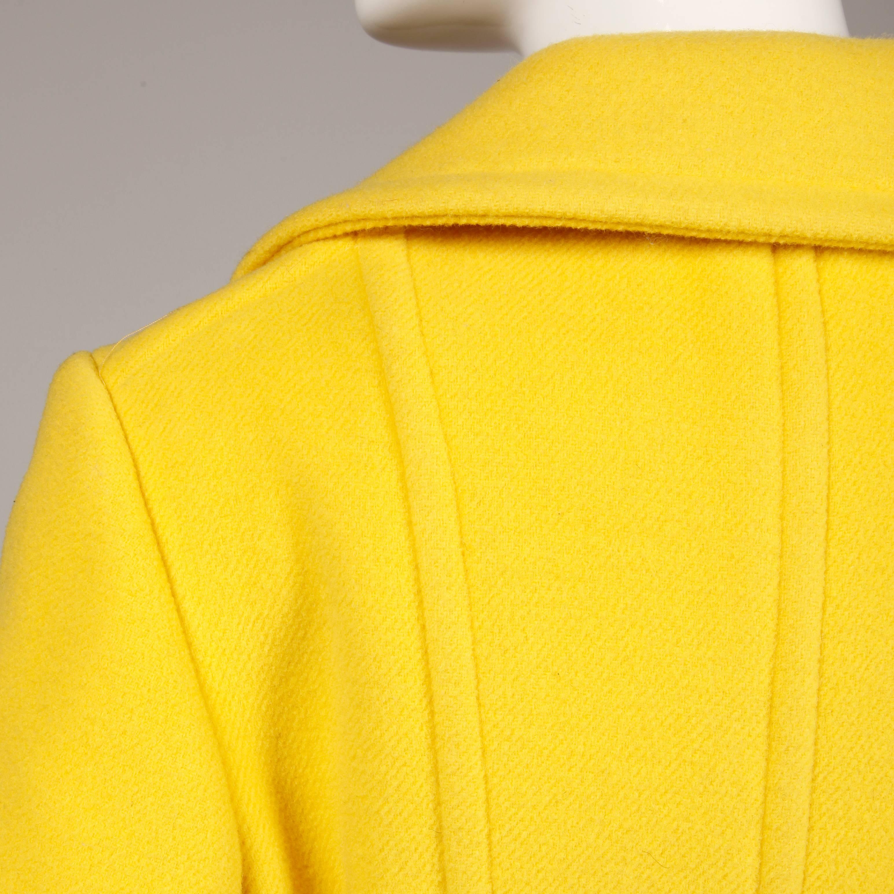 Rare Dia Diodato 1970s Vintage Yellow Wool Trench Wrap Coat with Rounded Collar In Excellent Condition In Sparks, NV