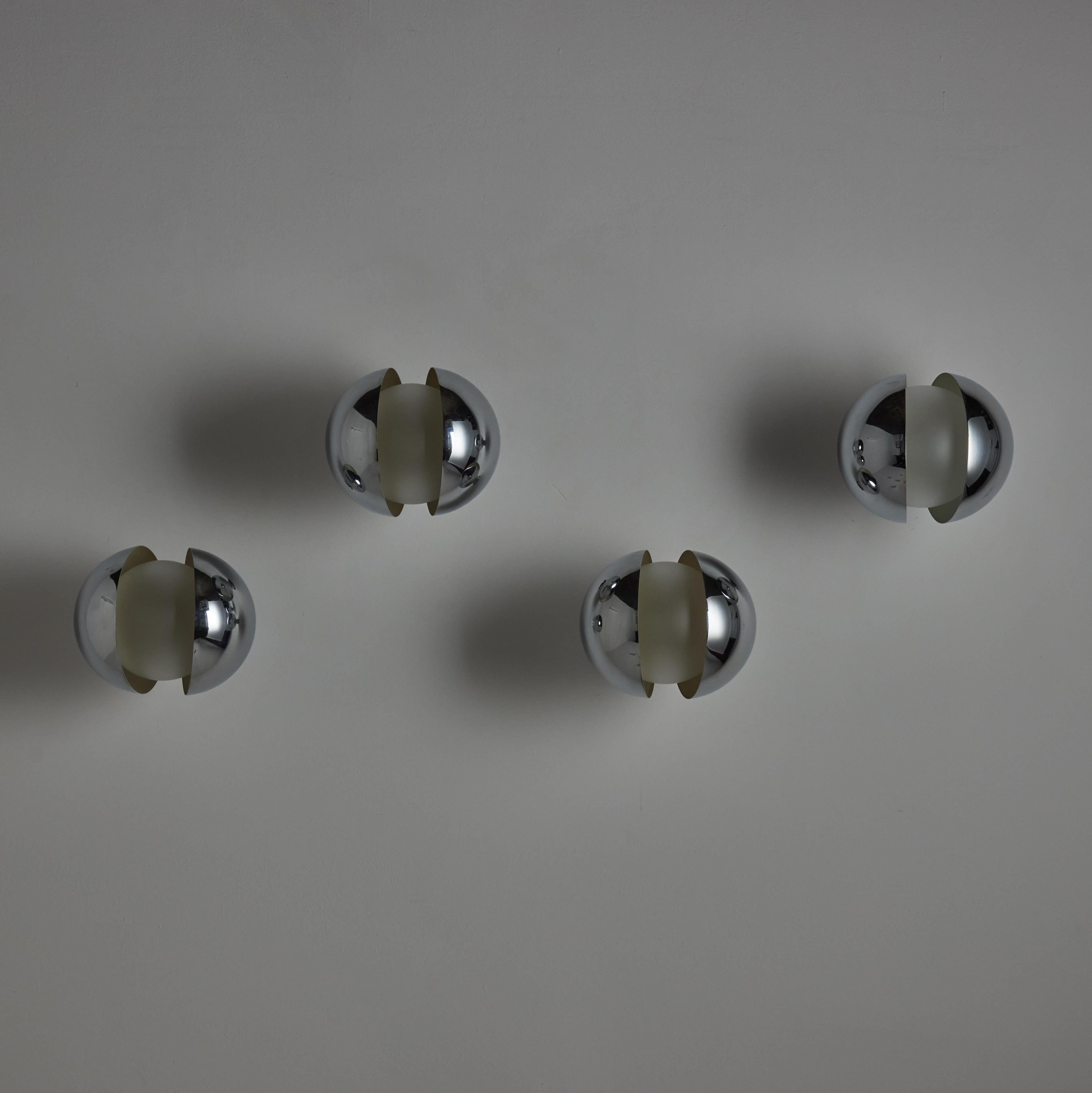 Frosted Rare Diaframma Sconces by G. Piero & A. Monti for Fontana Arte
