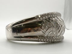 RARE diamond bangle design 18Kt gold 15.66 carats of diamonds