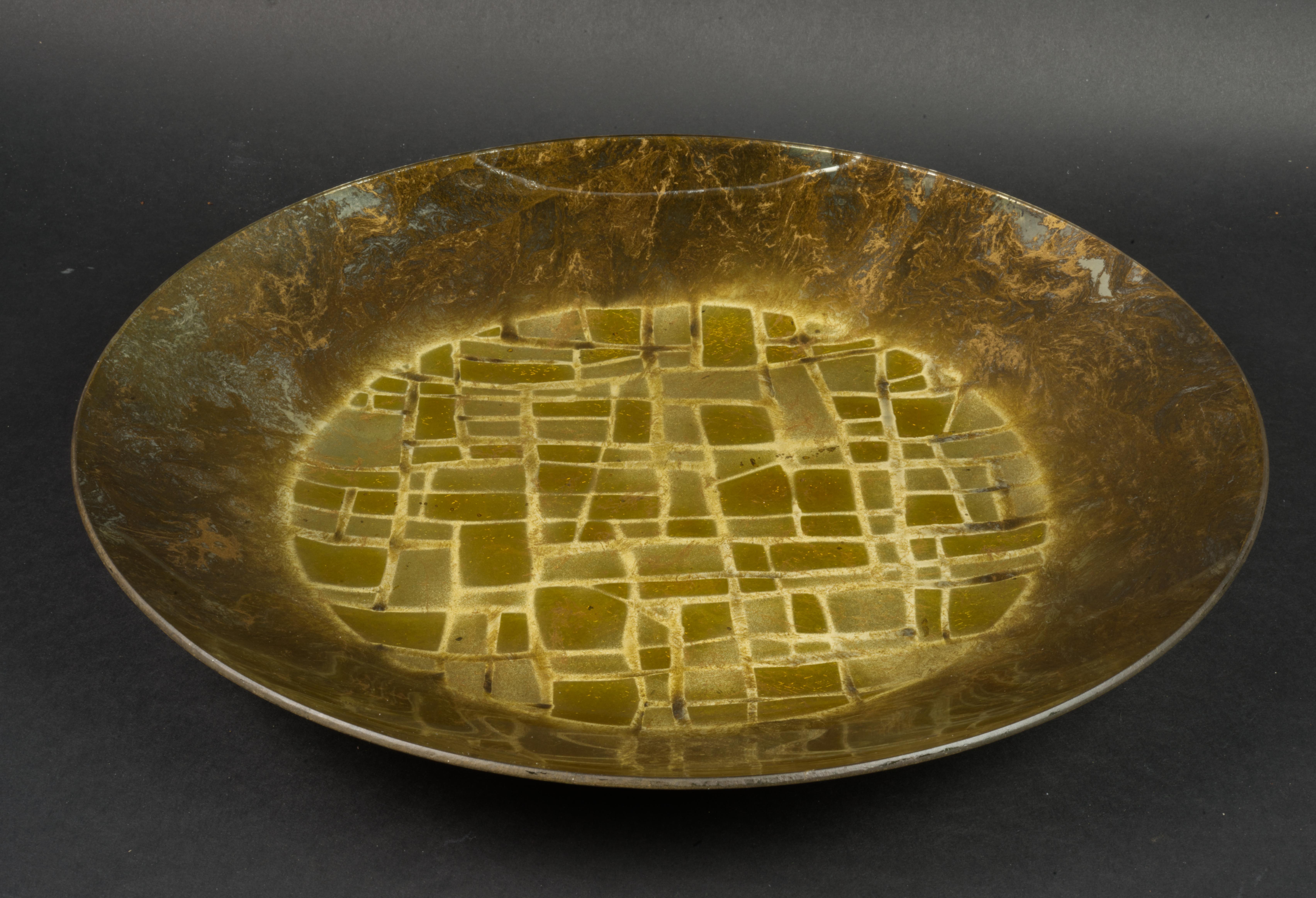 20th Century Rare Dick Talbett Centerpiece Plate Bowl, Mid Century Modern Art Glass For Sale