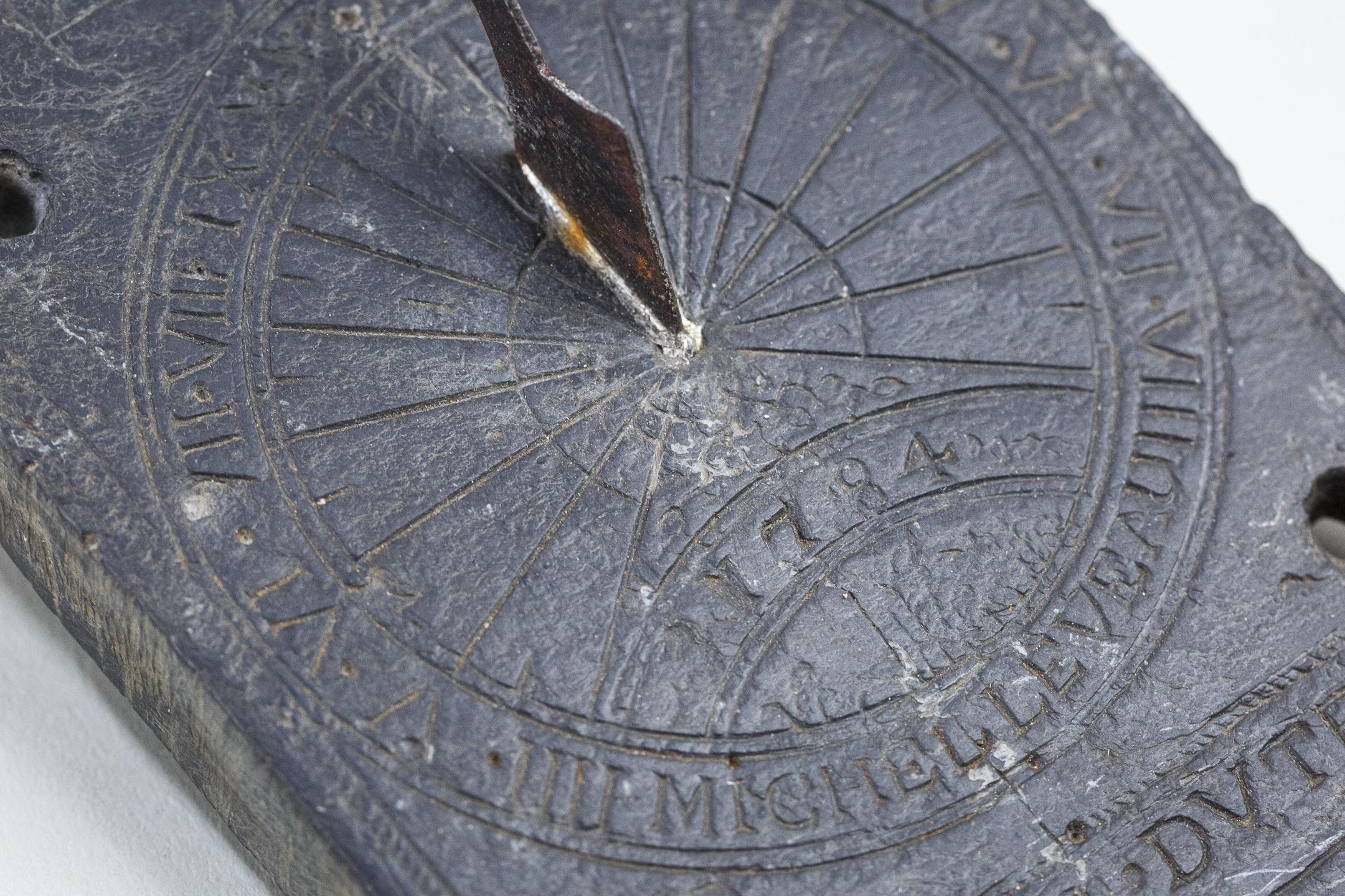 Rare Diminutive 18th Century Sundial Plate Signed and Dated For Sale 1