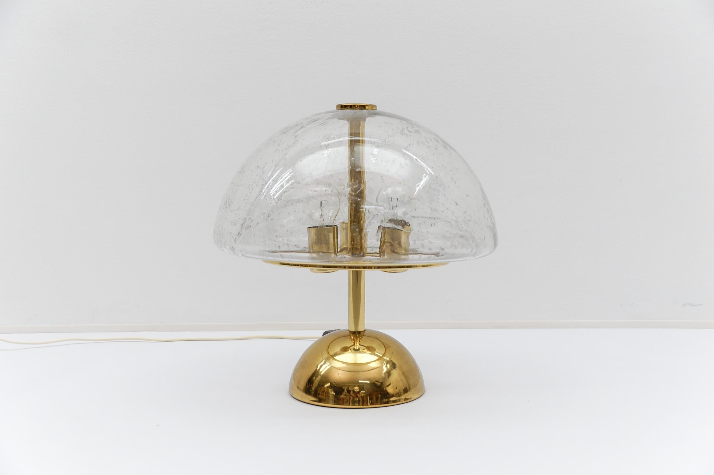 Allemand Rare lampe de table dimmable en or et verre de Murano de Doria, années 1970, Allemagne en vente