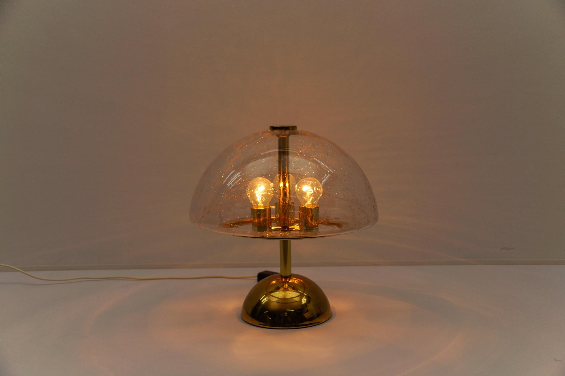 Fin du 20e siècle Rare lampe de table dimmable en or et verre de Murano de Doria, années 1970, Allemagne en vente
