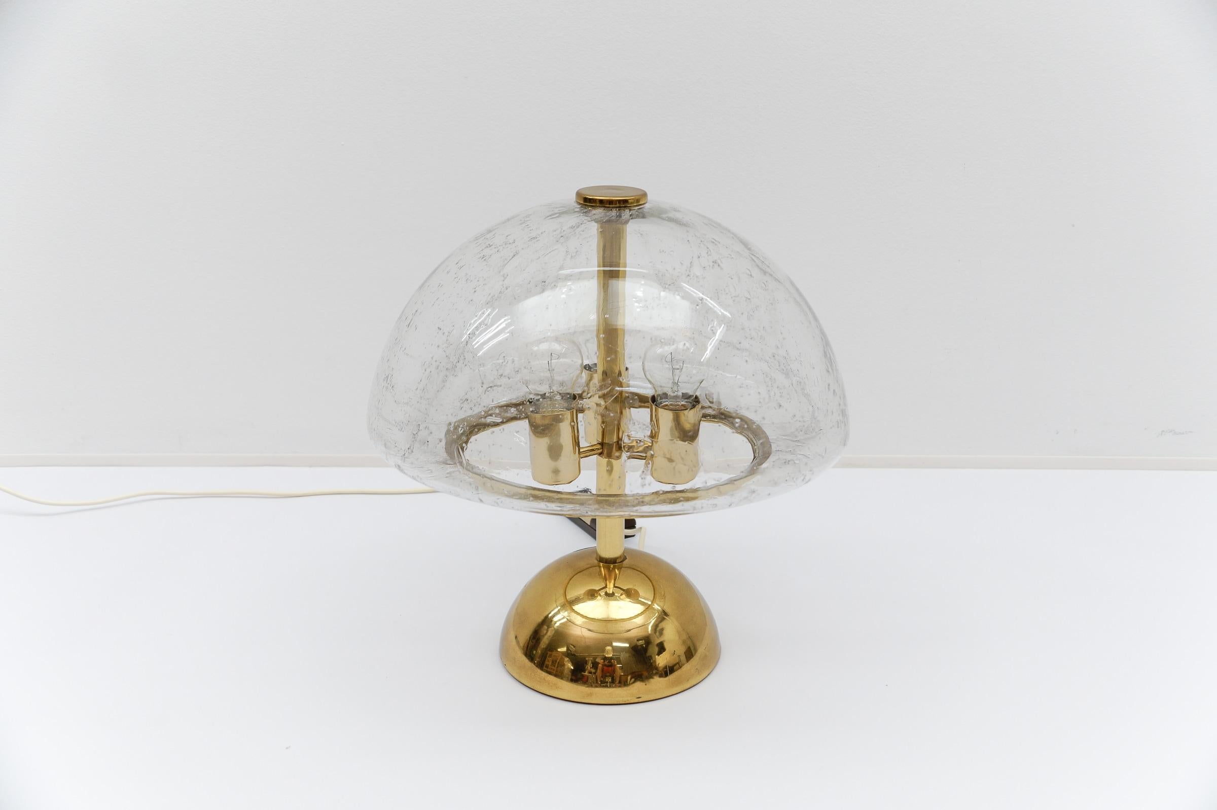 Laiton Rare lampe de table dimmable en or et verre de Murano de Doria, années 1970, Allemagne en vente
