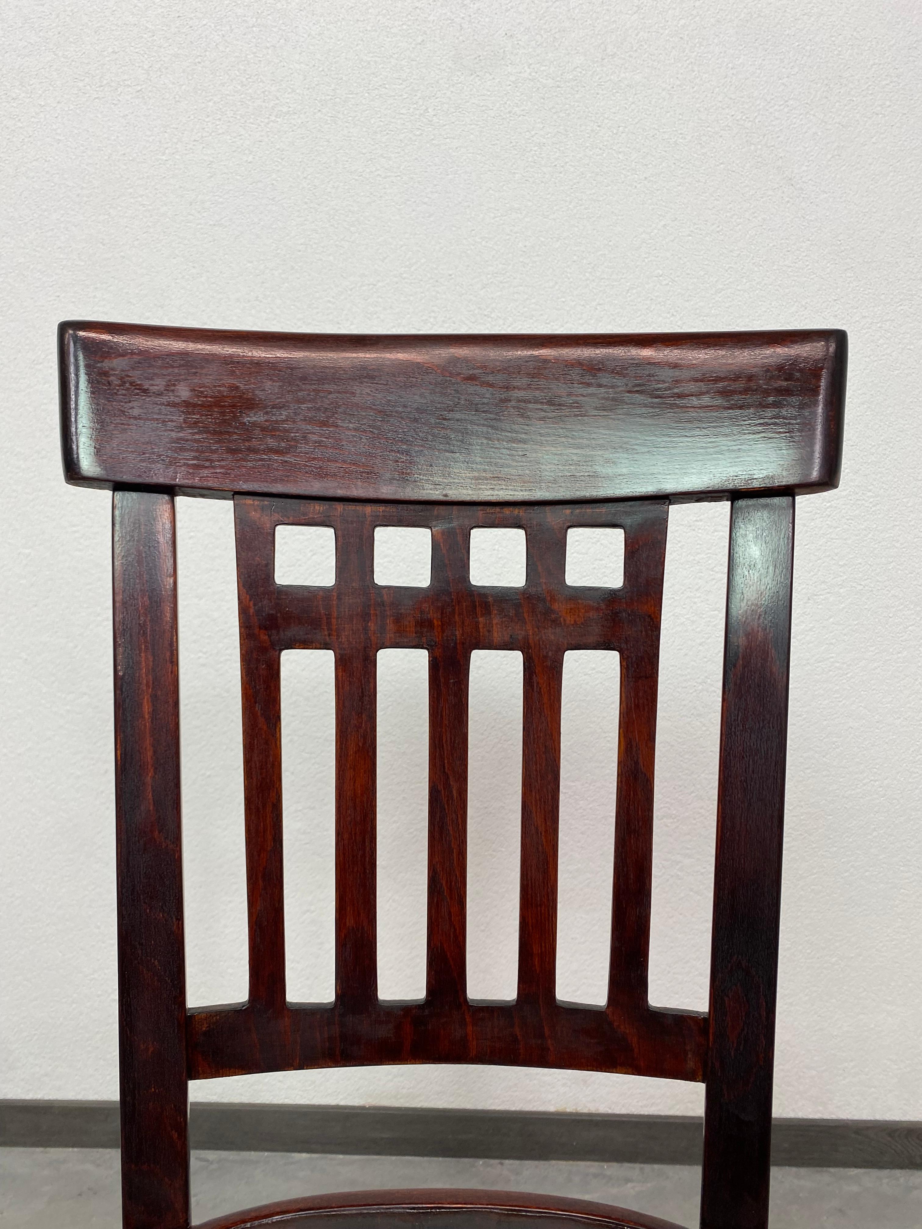 Rare dining chair no.234 by Otto Wagner for J&J Kohn In Good Condition For Sale In Banská Štiavnica, SK