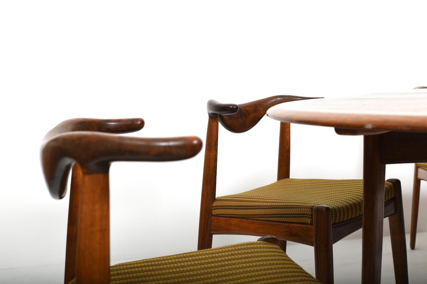 20th Century Rare Dining Room Set / Cowhorn Chairs, Table and Cabinet by Svend Aage Madsen For Sale