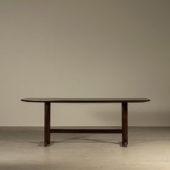 Rare table de salle à manger en bois dur, par L'atelier, Brazilian Mid-Century Modern