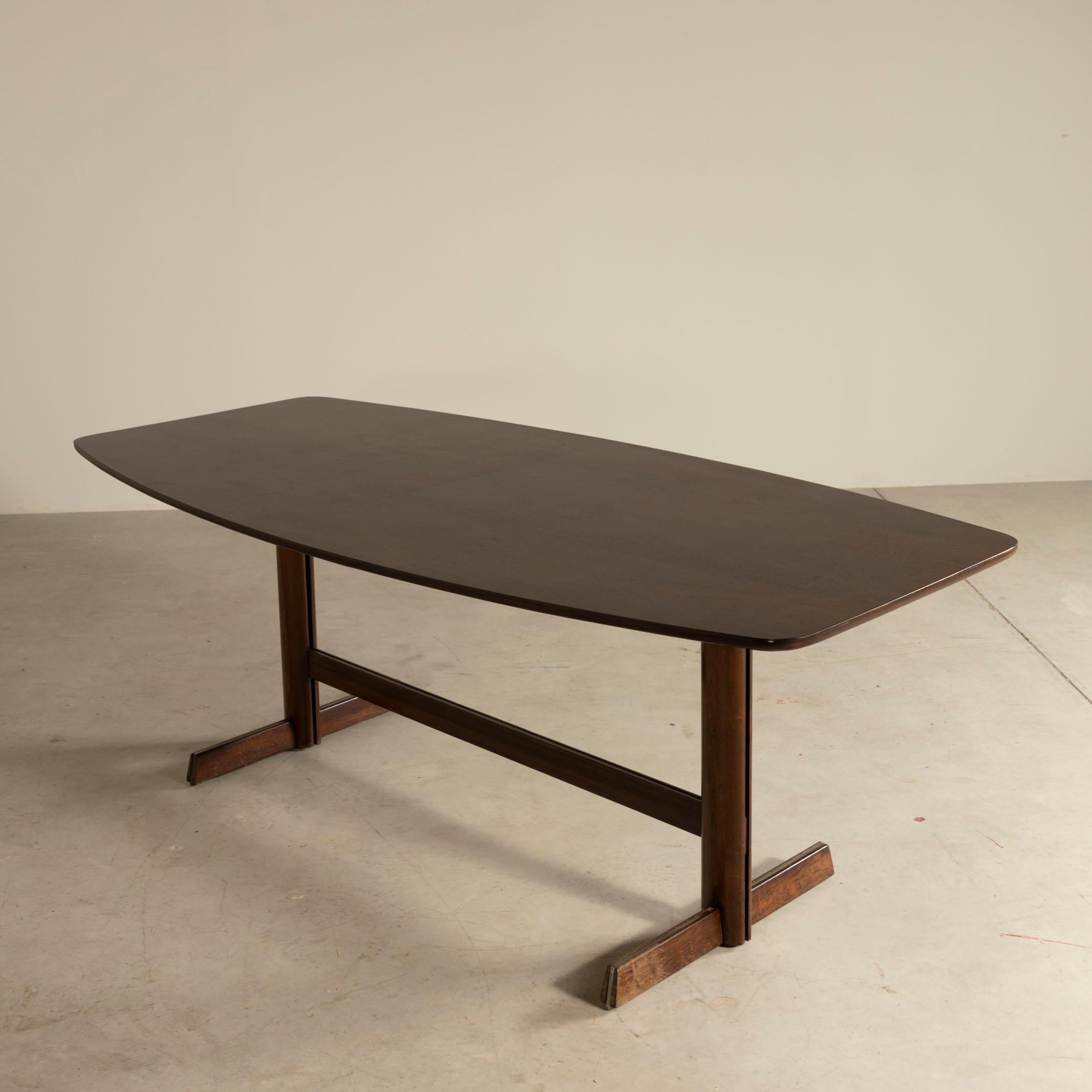 20th Century Rare Dining Table in Hardwood, by L'atelier, Brazilian Mid-Century Modern For Sale