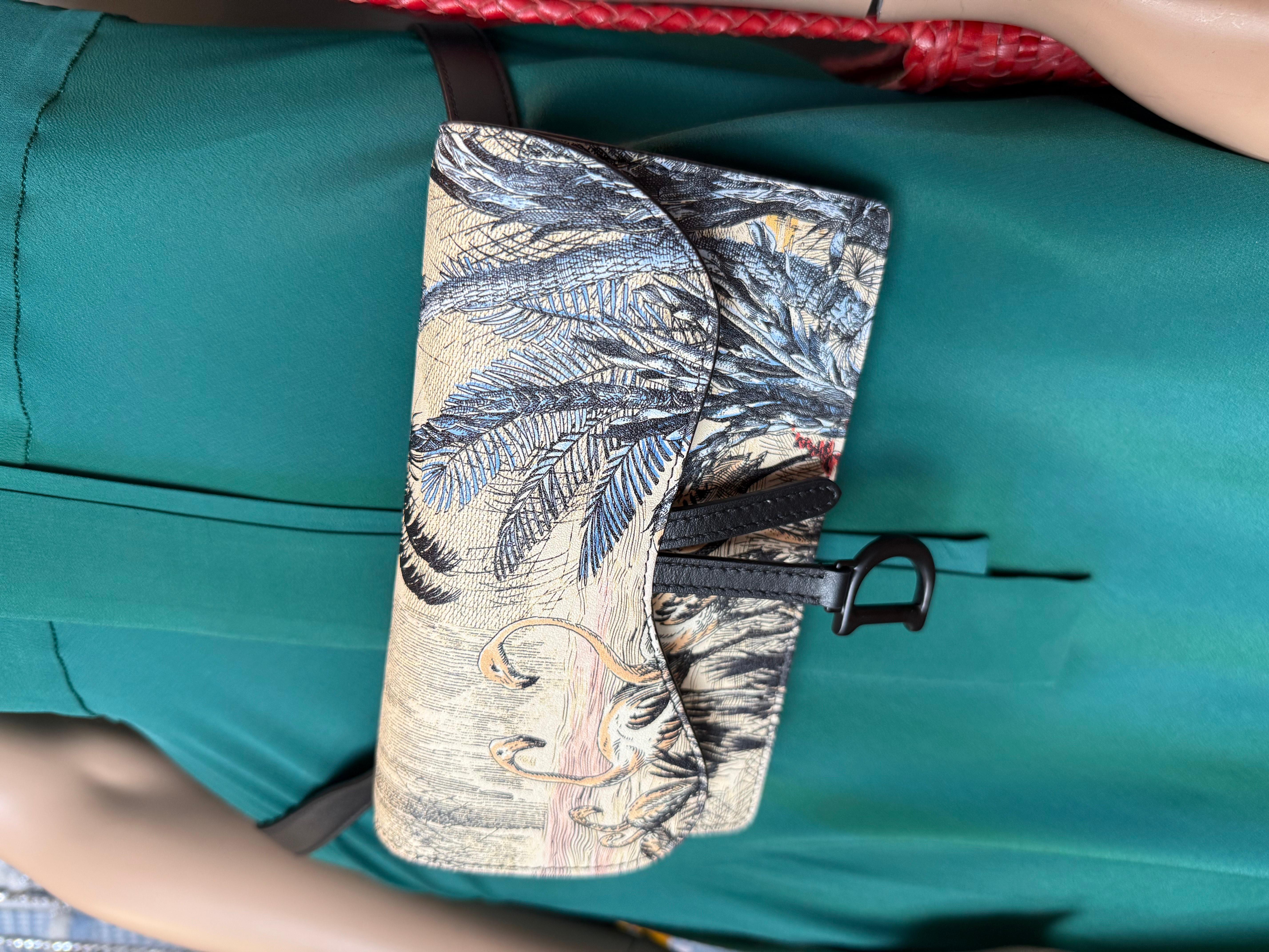 Raro bolso bandolera Dior 