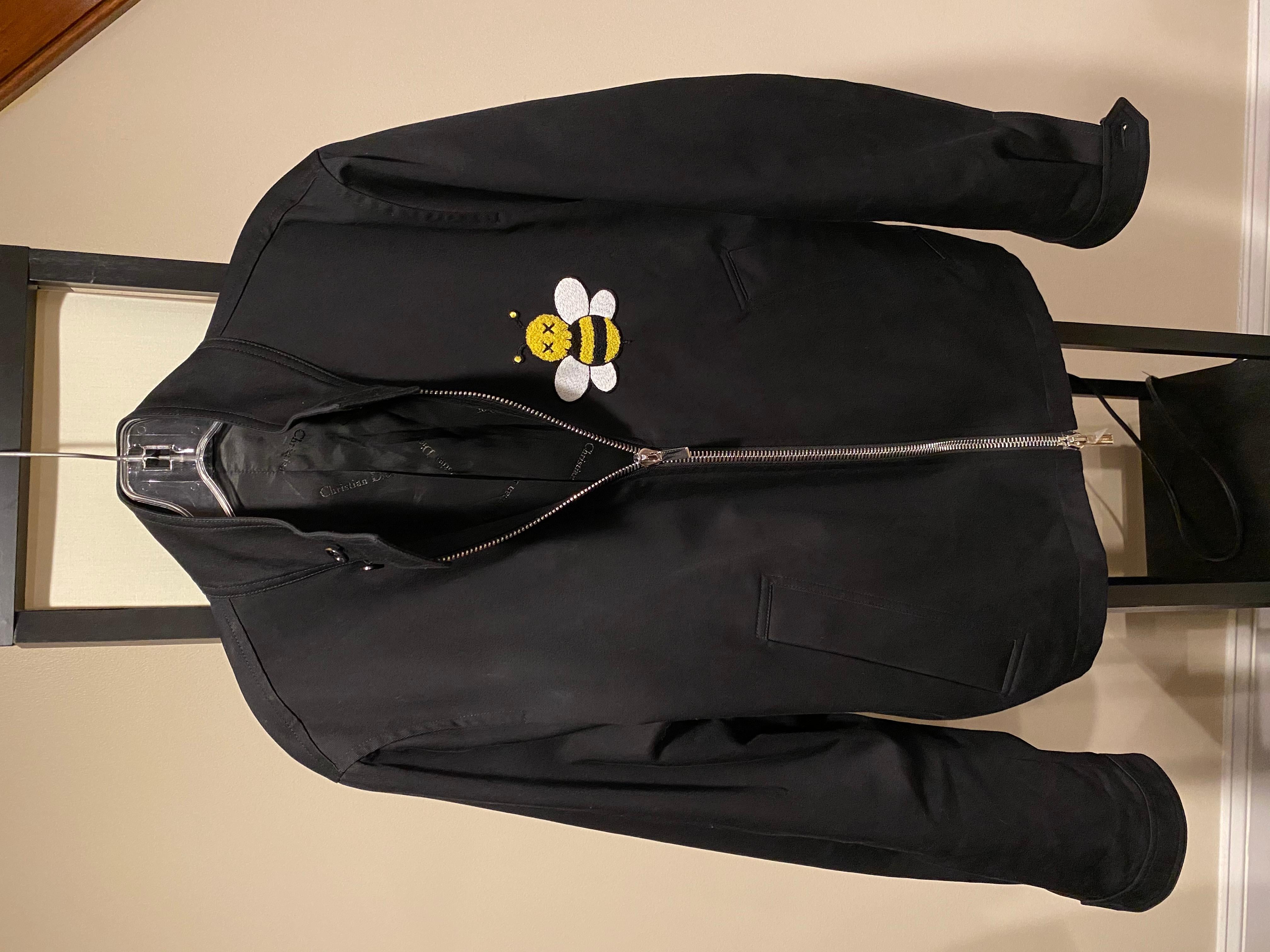 Kaws x Dior Bee Drill Jacket
Size 50 (fits a US large)
Great condition (view pictures)
Silk on the inside of jacket.

Extremely rare jacket. No one has this piece on grailed or any other sites besides a 52 on stockx which is 10k!
A true art piece