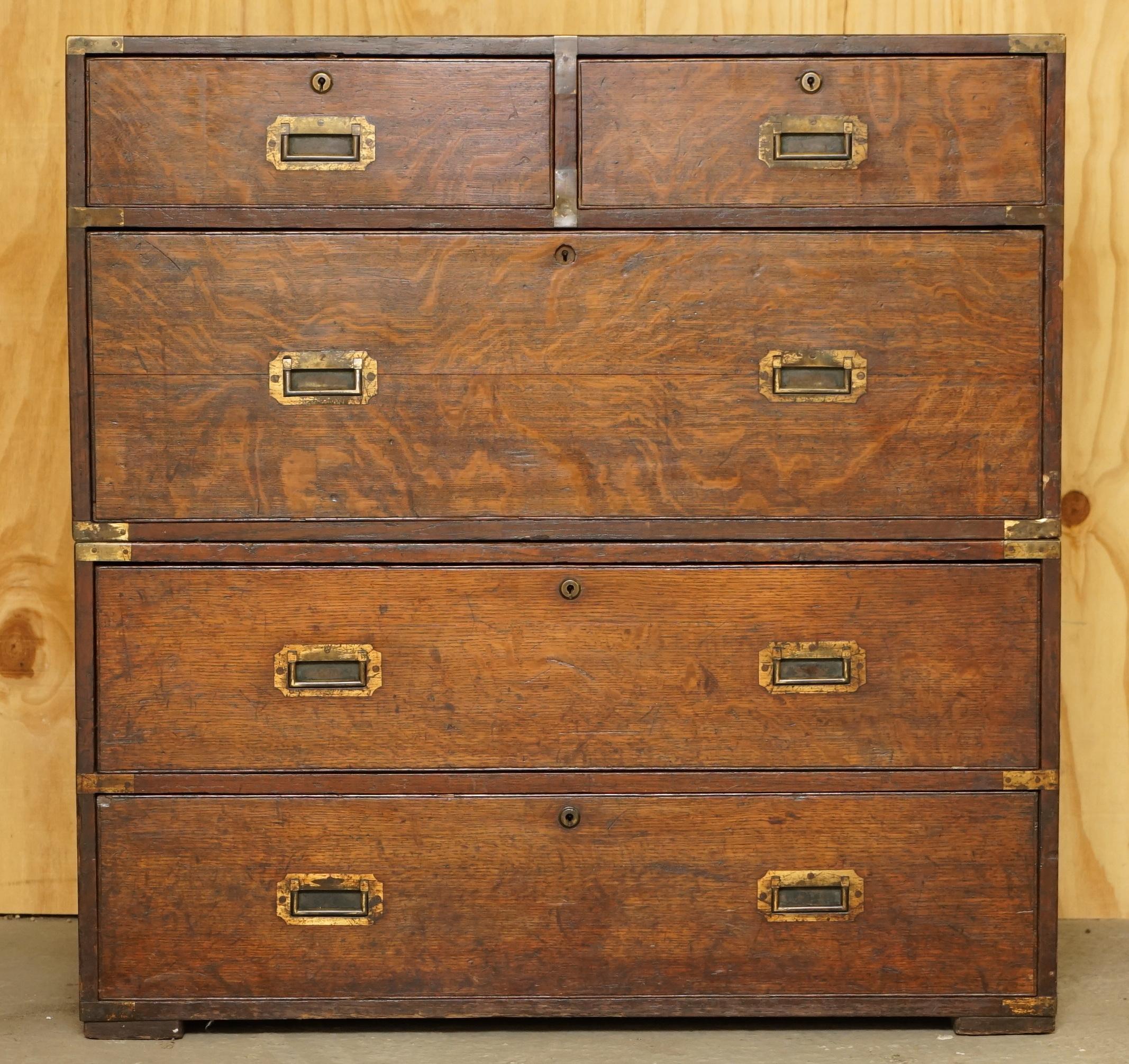 We are delighted to offer for sale this very rare English oak Military chest of drawers campaign used

A very good looking period used piece, the drawers have lots of original period patina as you would expect from military furniture circa 120-140