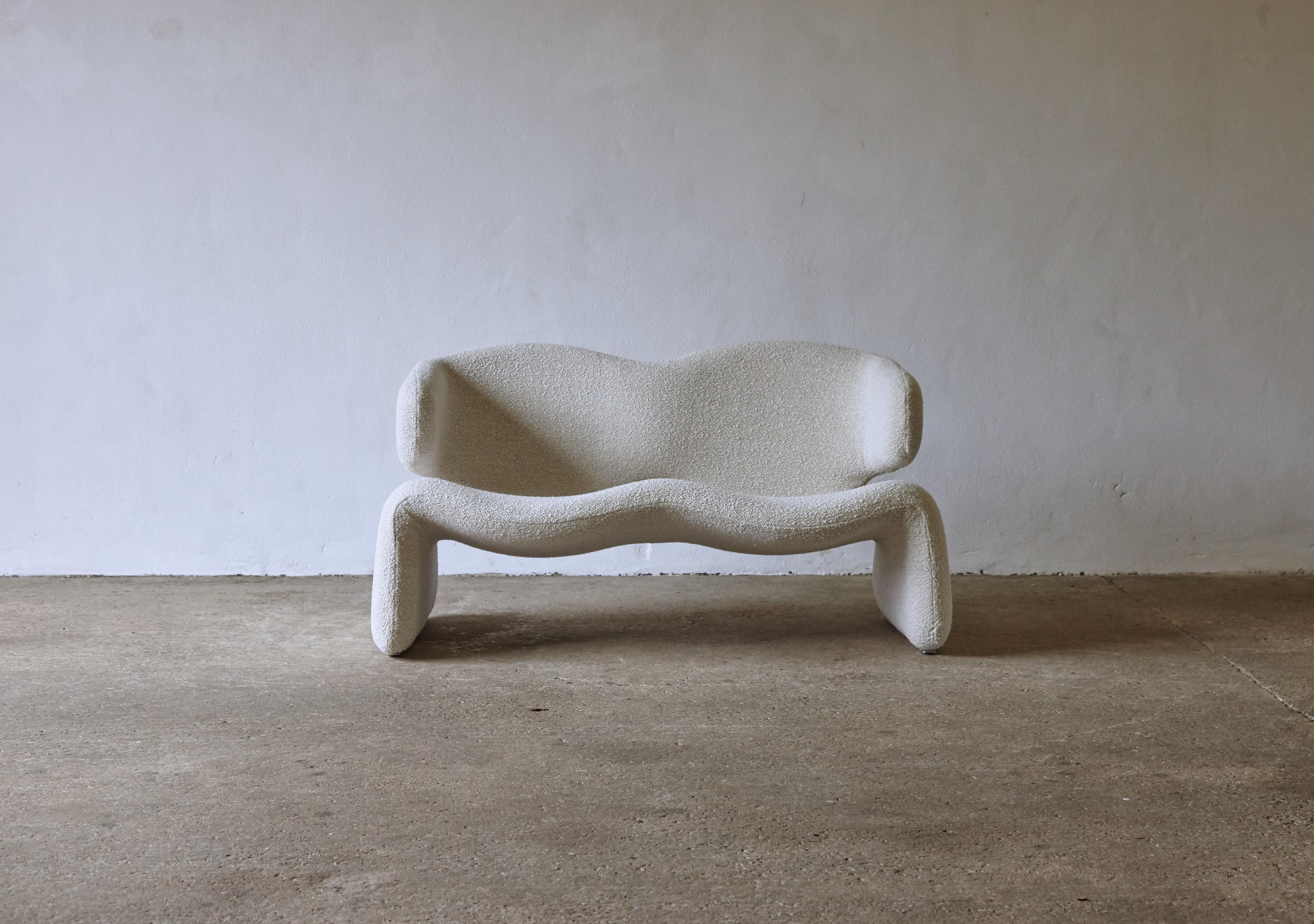 Mid-Century Modern Rare Djinn Sofa by Olivier Mourgue, New 100% Wool Boucle Fabric, France, 1960s For Sale