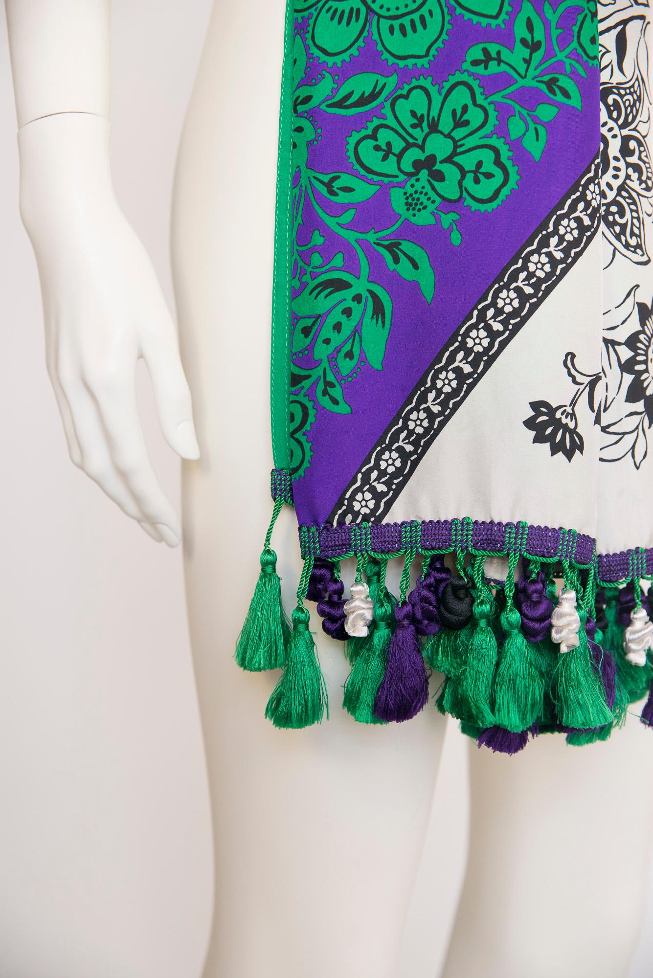 Rare Documented Gianni Versace Sera Fringed Giant Stole Shawl, SS 1988 For Sale 5