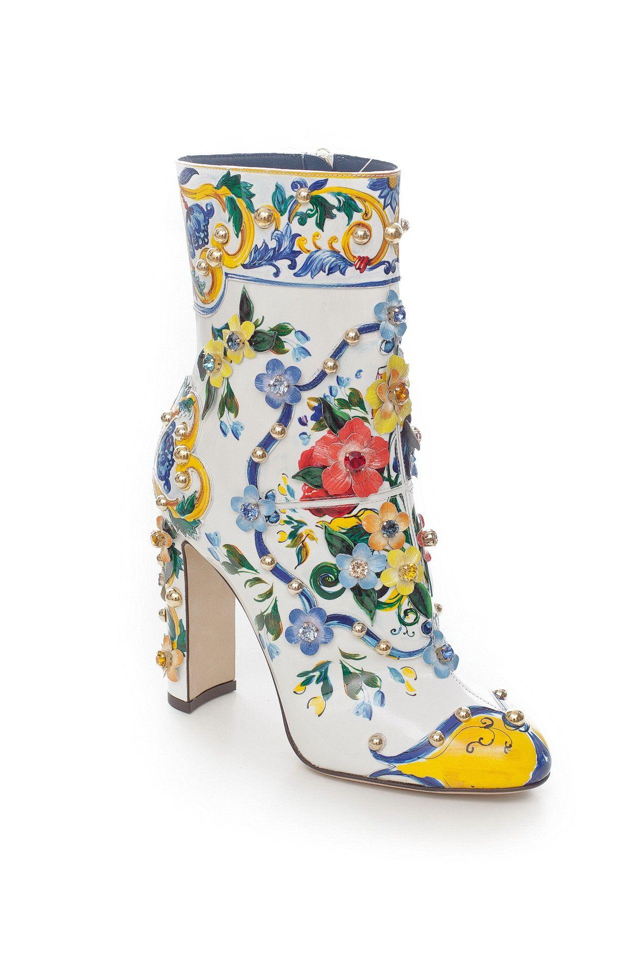 Dolce & Gabbana Majolica Painted Leather Ankle Boots

Finished with applique, crystals and pearls

IT Size 39 - US 9

New
