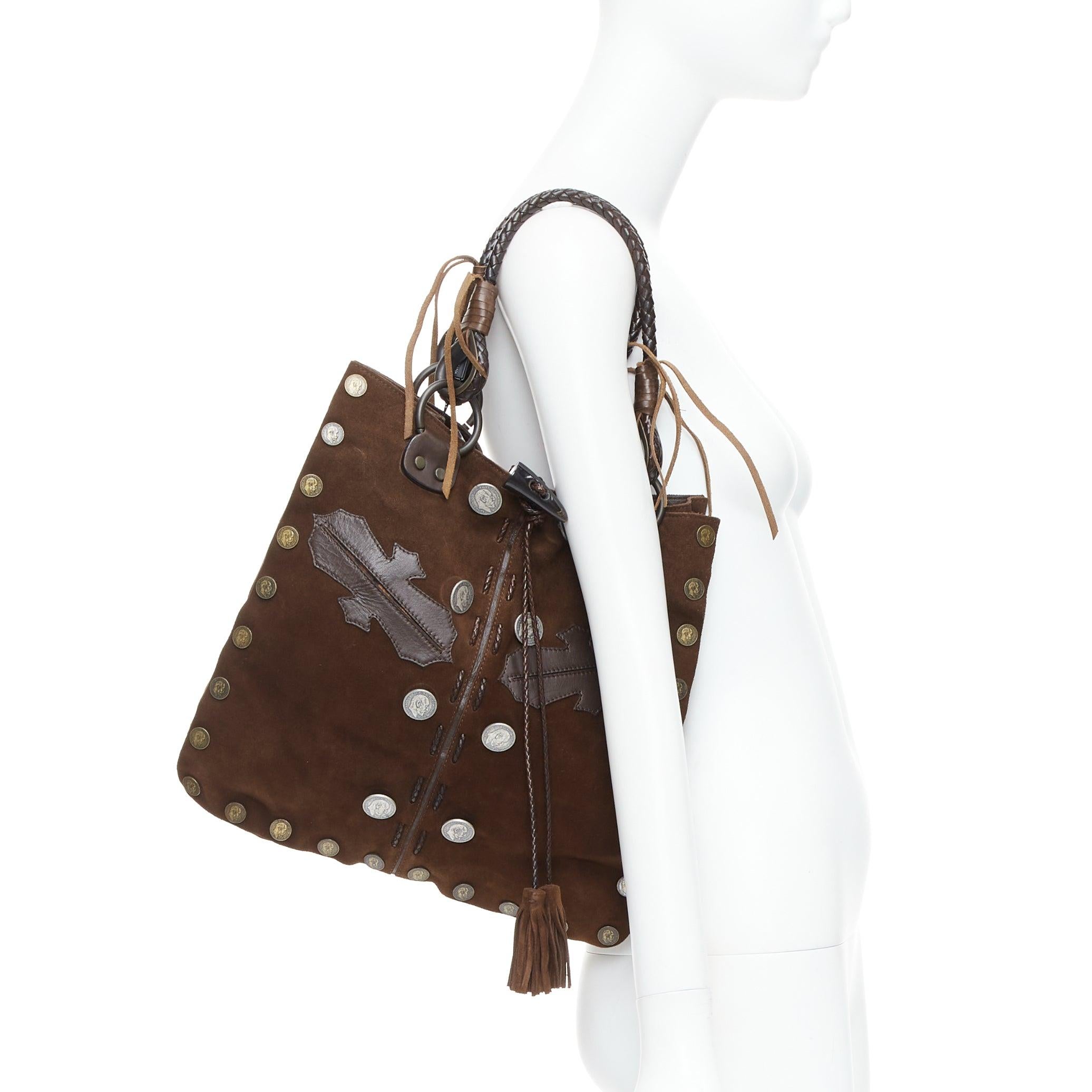 rare DOLCE GABBANA Vintage brown leather patch suede embellished tote bag
Reference: TGAS/E00162
Brand: Dolce Gabbana
Designer: Domenico Dolce and Stefano Gabbana
Material: Suede, Leather
Color: Brown
Pattern: Solid
Closure: Loop Through
Lining: