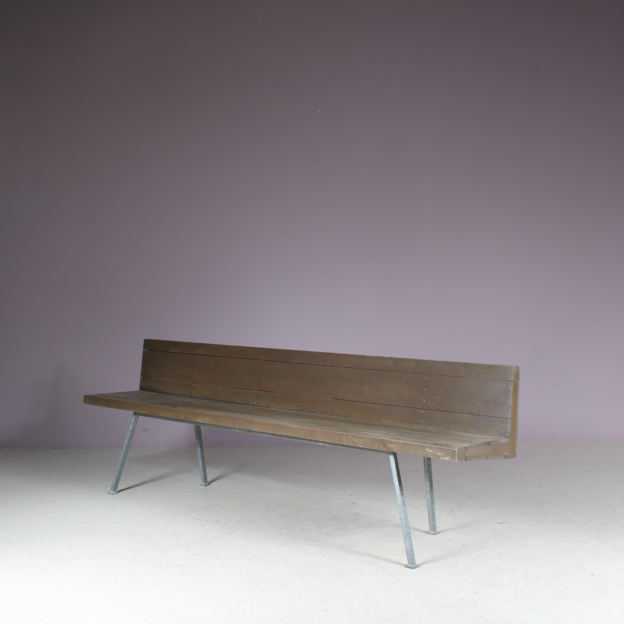 Banco raro Dom Hans van der Laan, 1967 Moderno de mediados de siglo en venta