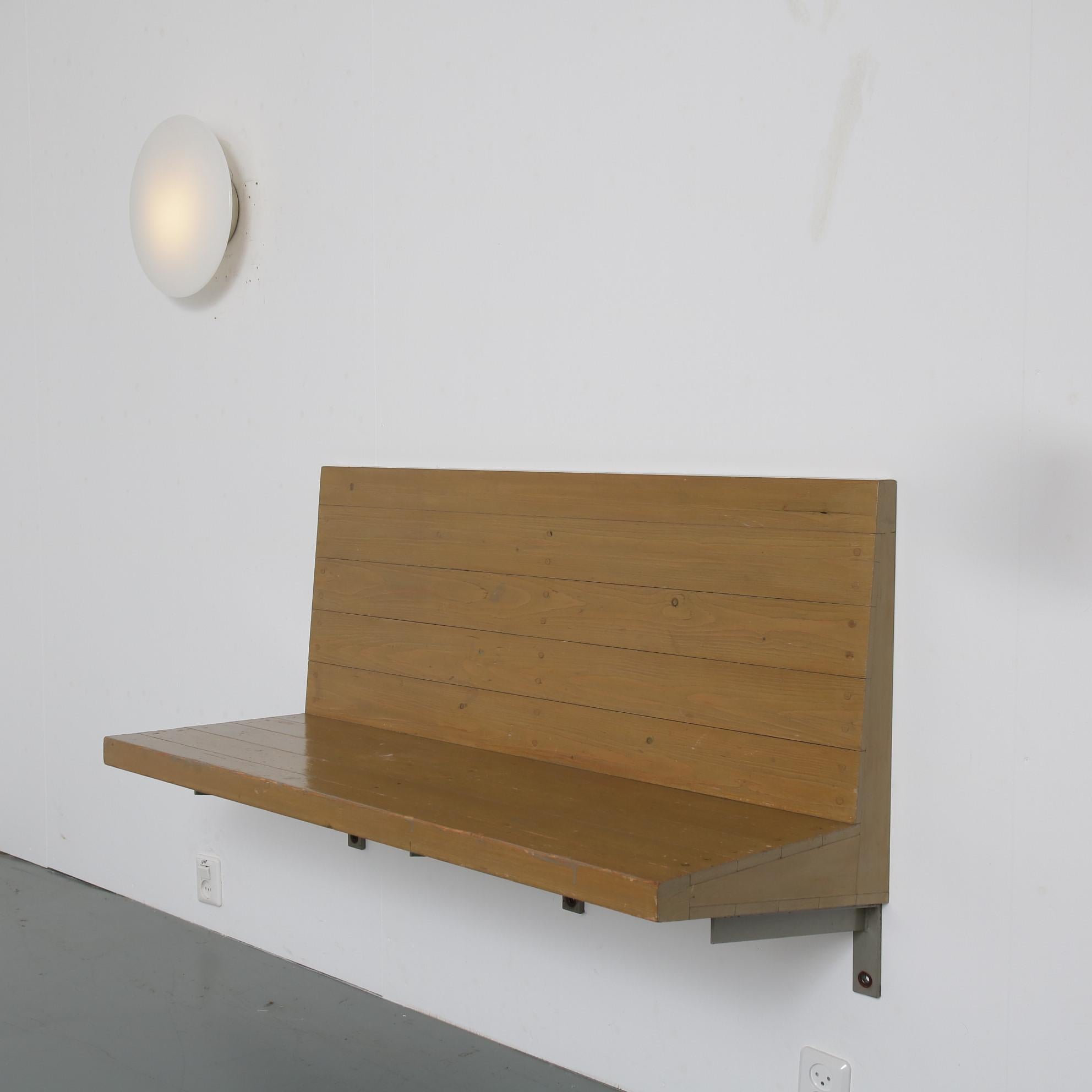 Rare Dom Hans van der Laan Wall Mounted Bench, Netherlands 1970 In Good Condition For Sale In Amsterdam, NL