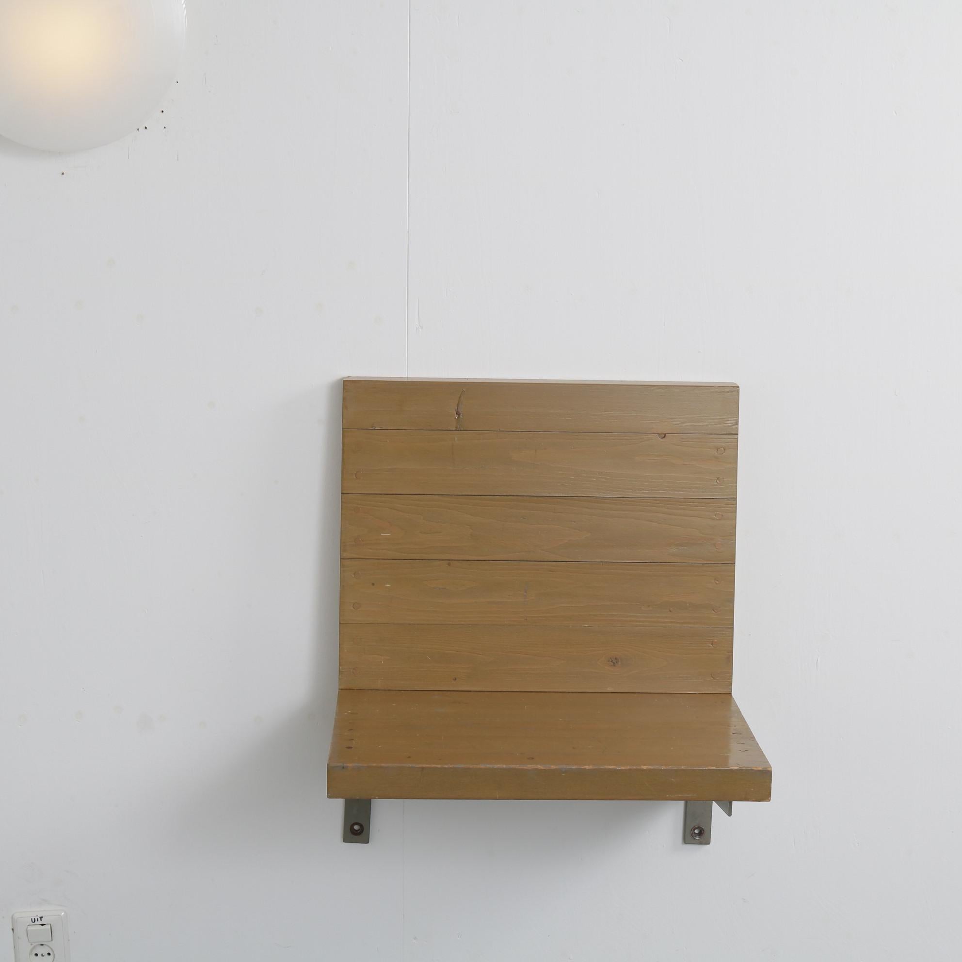 Rare Dom Hans van der Laan Wall Mounted Seat, Netherlands, 1970 In Good Condition For Sale In Amsterdam, NL