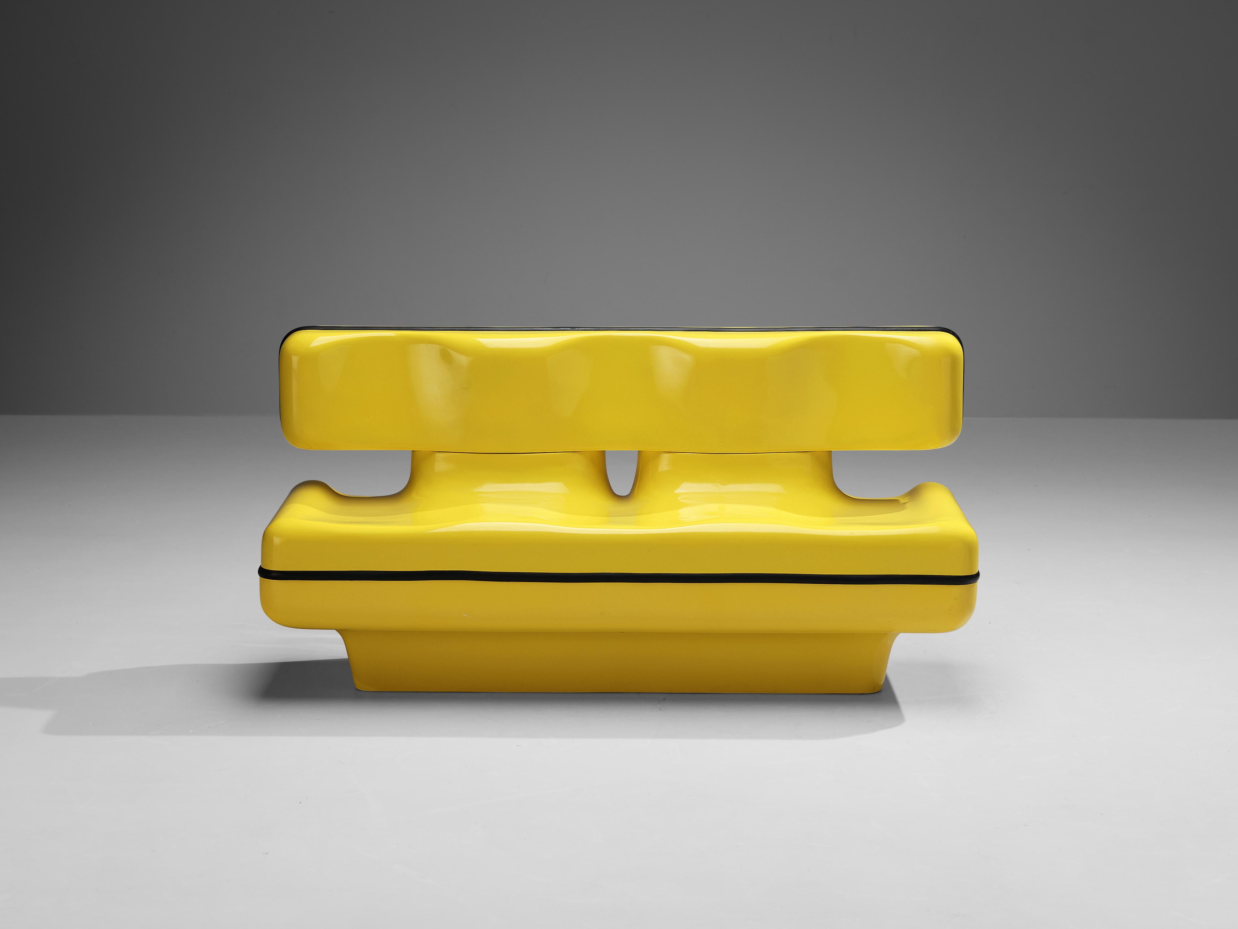 Dominique Prevost & Claude Favriau for Édition France Design, sofa or bench, fiberglass, rubber, France, 1970

Made in 1970, this bench or sofa is designed by Dominique Prevost & Claude Favriau for Édition France Design. This piece of furniture is
