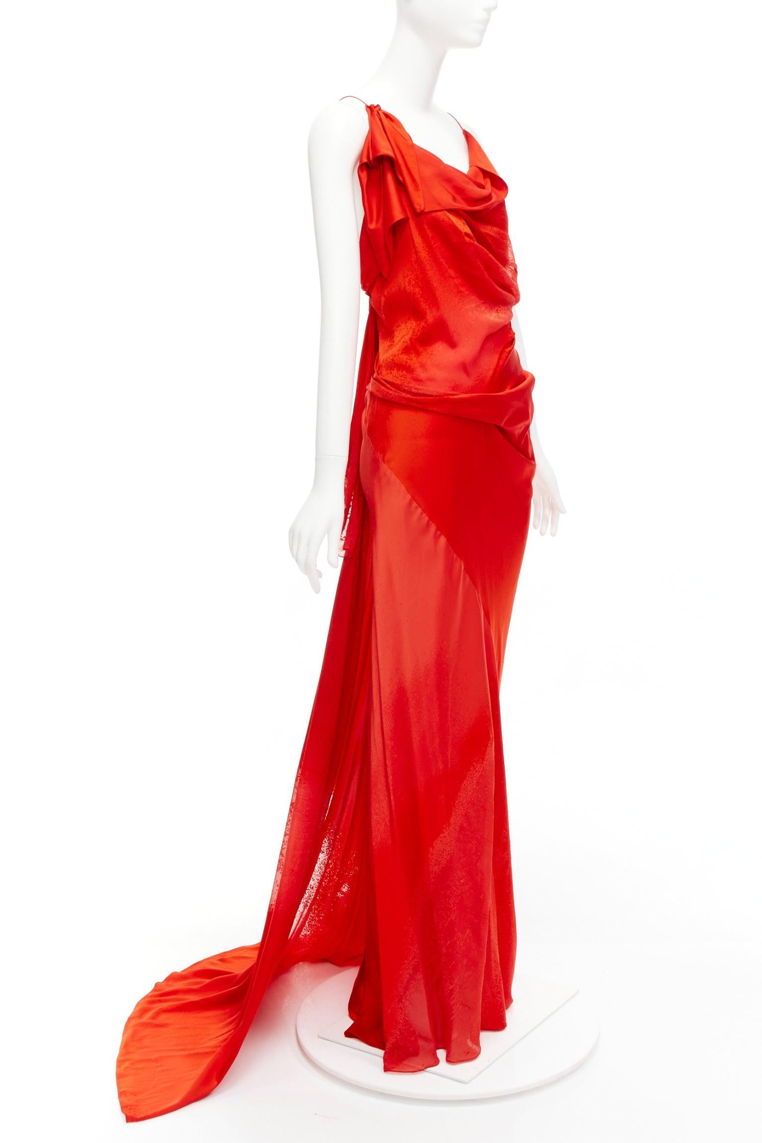rare DONNA KARAN Runway red distressed devore viscose silk drape bias cut train gown US2 S
Reference: TGAS/D00880
Brand: Donna Karan
Collection: SS 2010 - Runway
Material: Viscose, Silk
Color: Red
Pattern: Solid
Closure: Slip On
Extra Details: