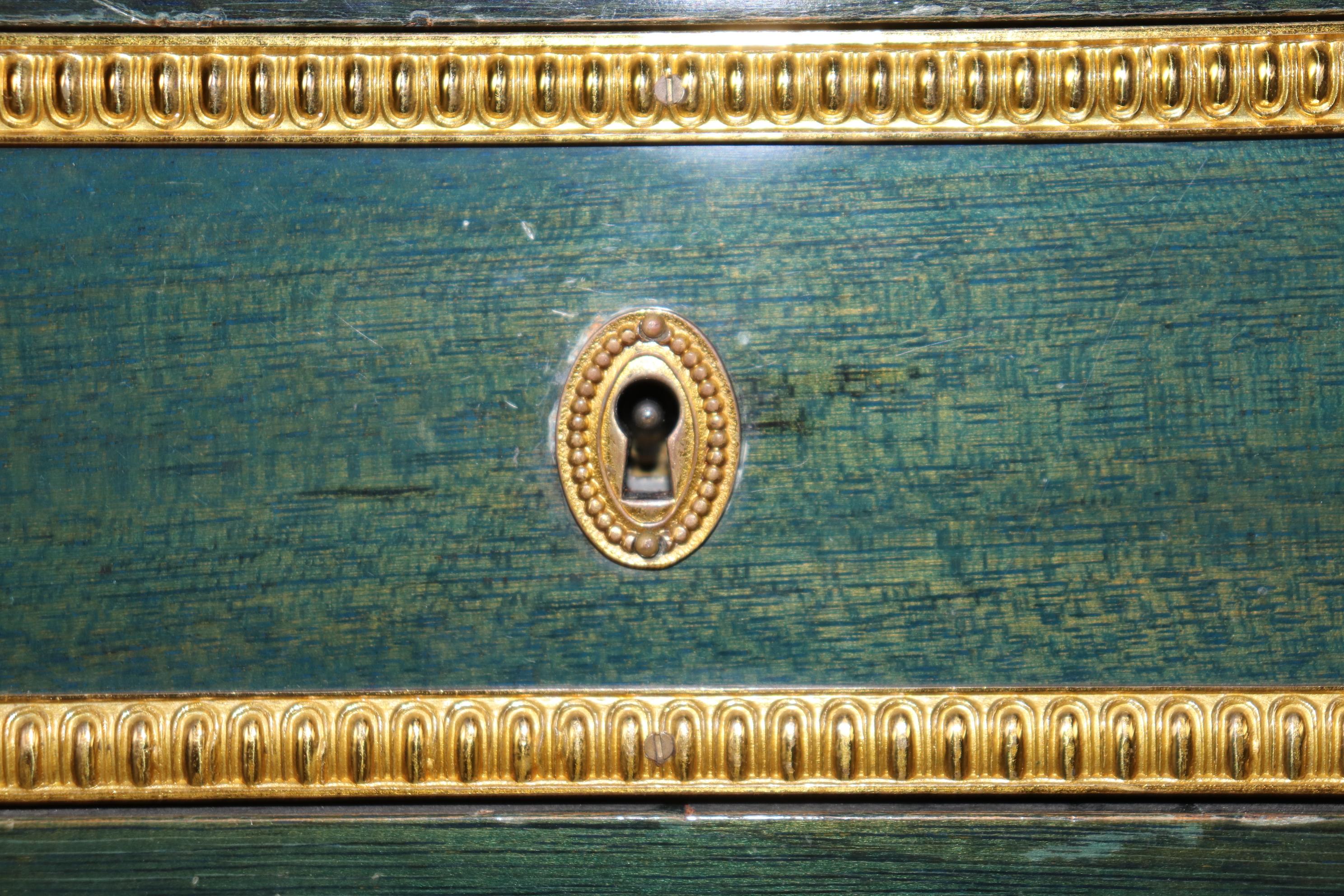 Bureau Plat de la Maison Jansen en cuir bleu-vert monté sur bronze 6