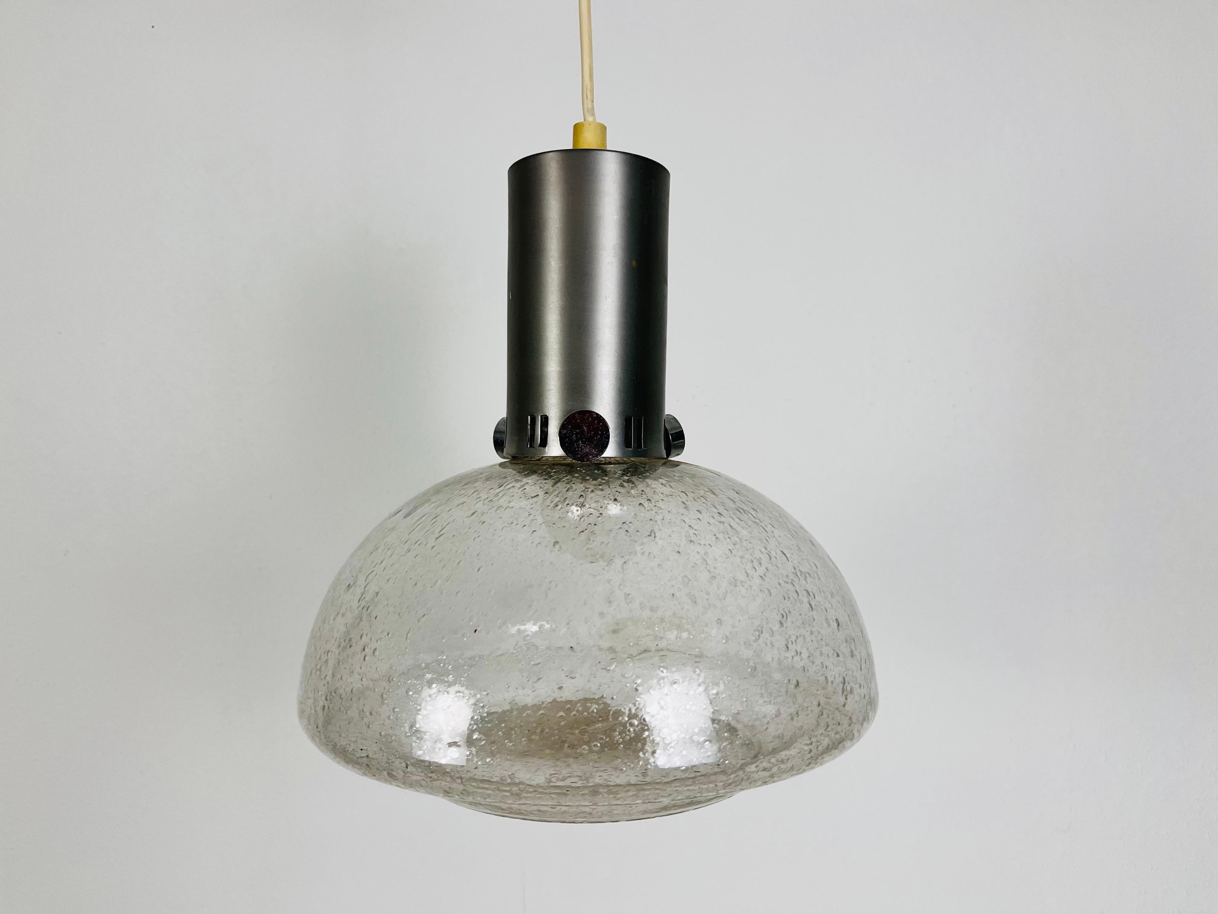 Rare Doria Midcentury Brass and Ice Glass Pendant Lamp, 1960s In Good Condition For Sale In Hagenbach, DE