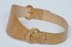 Raro cinturón ancho Nancy Gonzalez de doble hebilla en cocodrilo beige natural