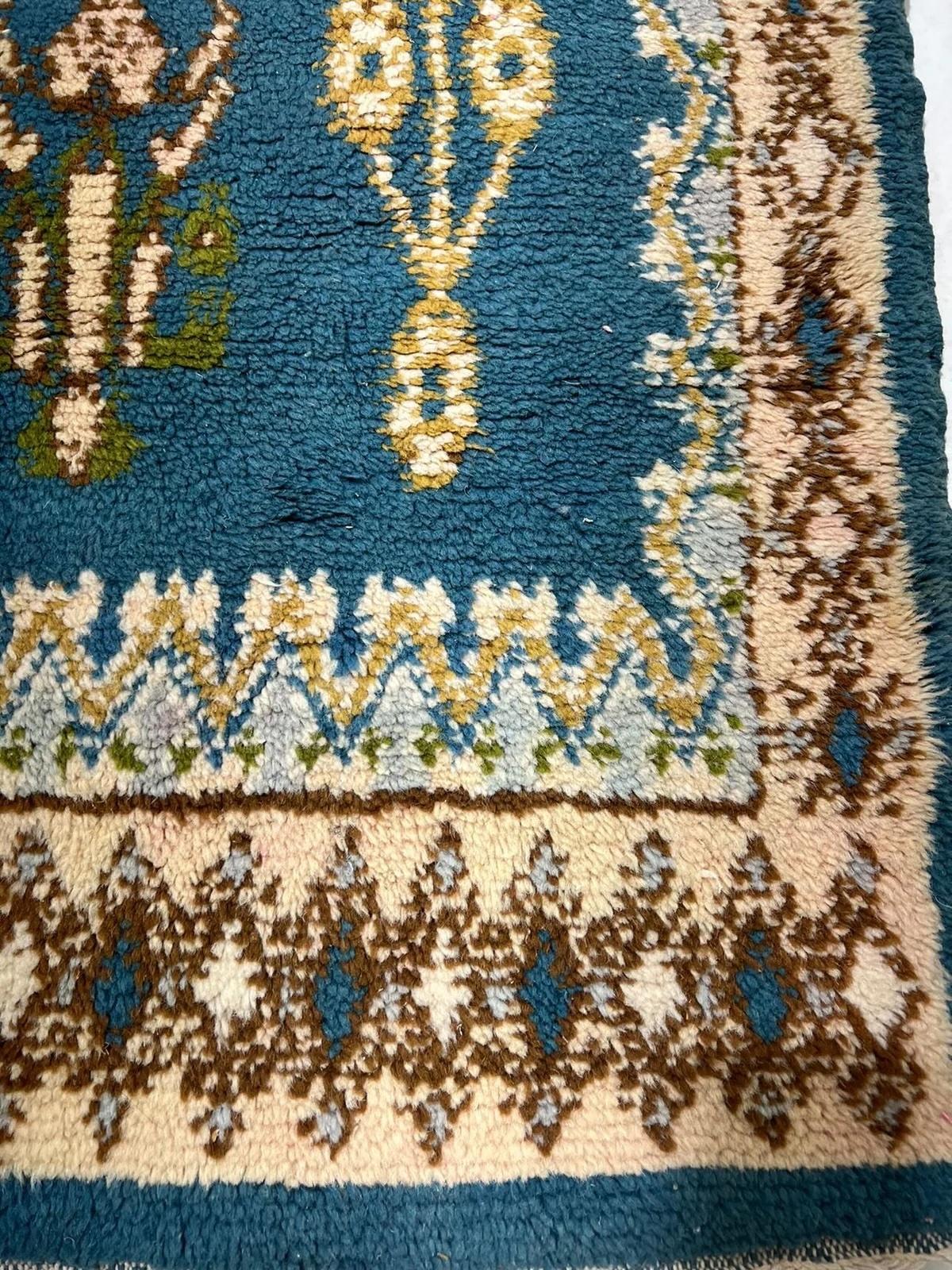 Seltener doppelseitiger marokkanischer Stammesteppich in Rot und Blau Rabat im Angebot 3