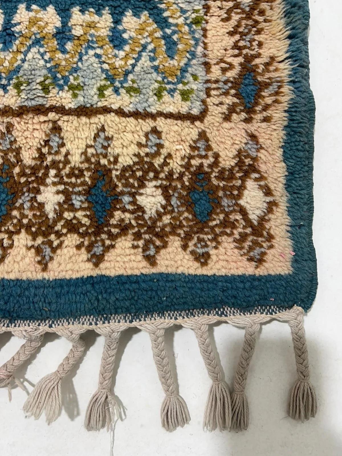 Seltener doppelseitiger marokkanischer Stammesteppich in Rot und Blau Rabat im Angebot 7