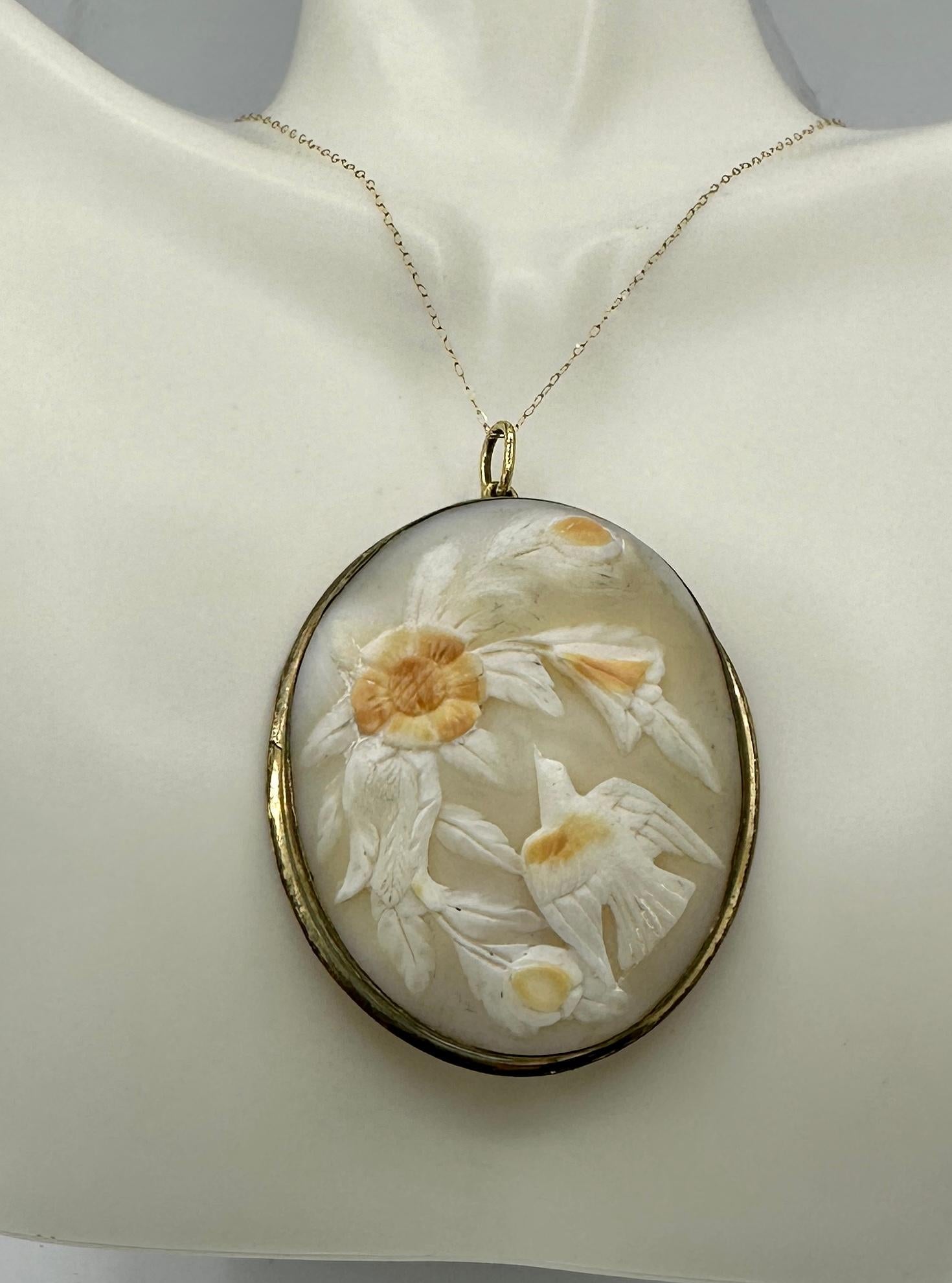 Rare Dove Bird Flower Cameo Pendant Necklace Gold Victorian High Relief In Good Condition For Sale In New York, NY