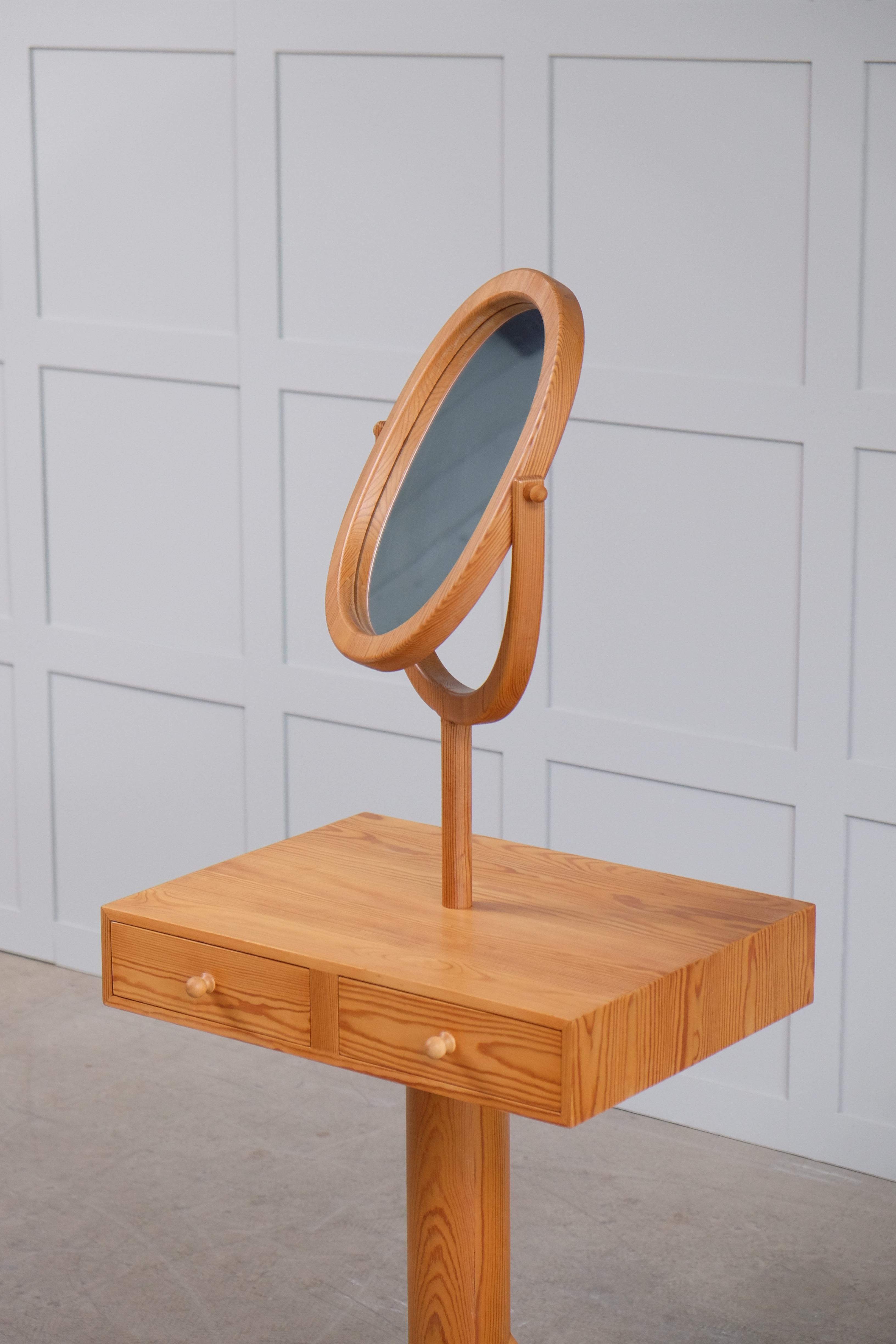 Rare Dressing Table with Mirror by Erik Höglund, Sweden, 1950s In Good Condition For Sale In Stockholm, SE