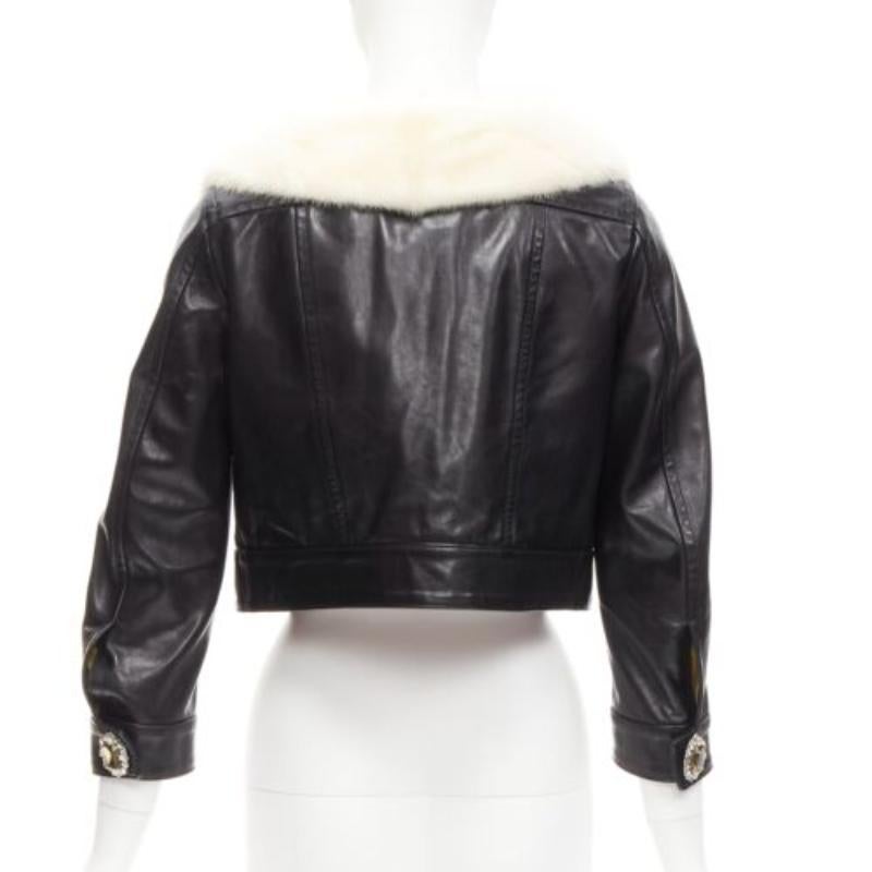 raro DSQUARED2 asimmetrico collo di pelliccia bottoni gioiello giacca di pelle cropped IT40 S in vendita 1