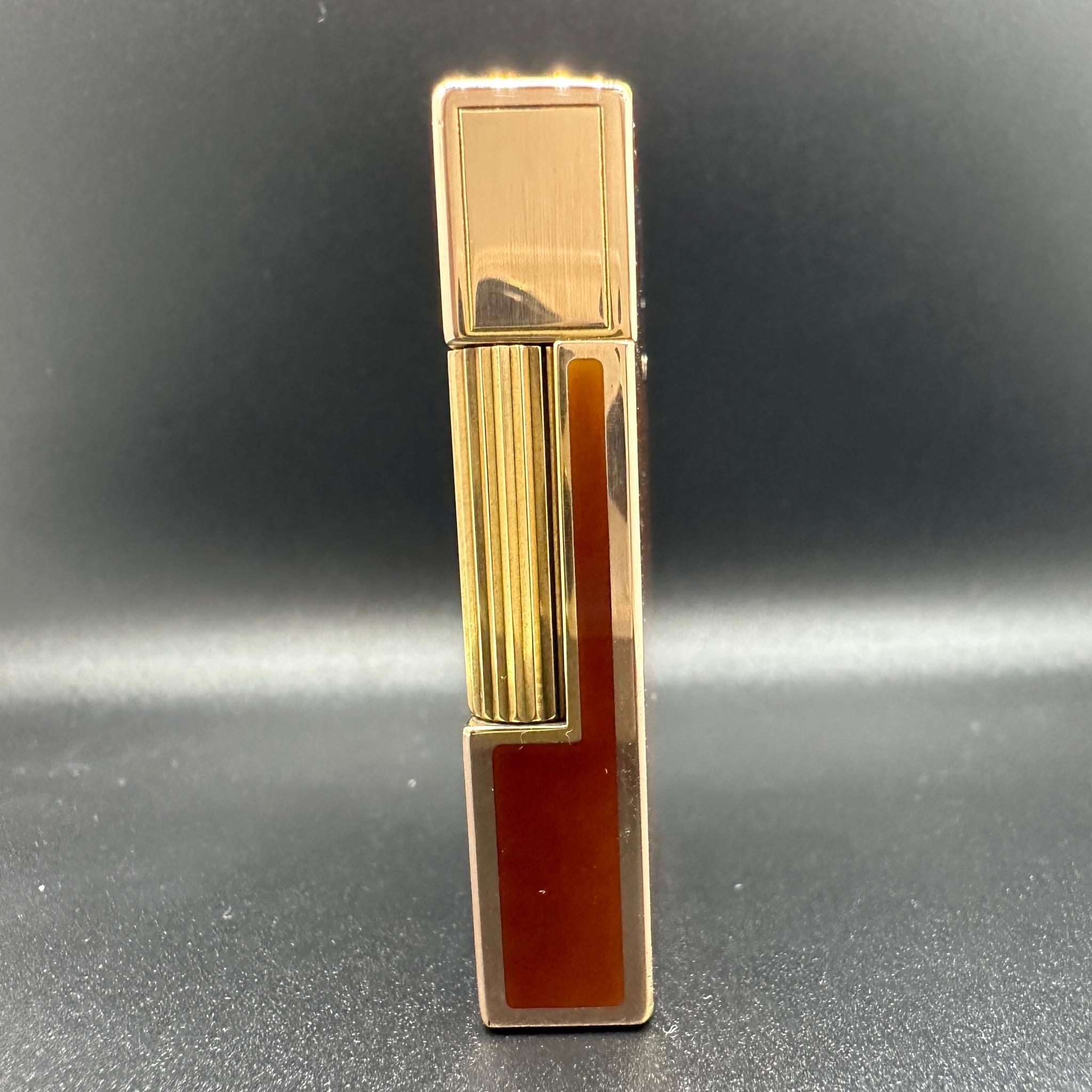 Rare DuPont Maki - E Dupont Maki-E (蒔絵, “Geisha”Gold Plated lacquer Lighter In Excellent Condition In New York, NY