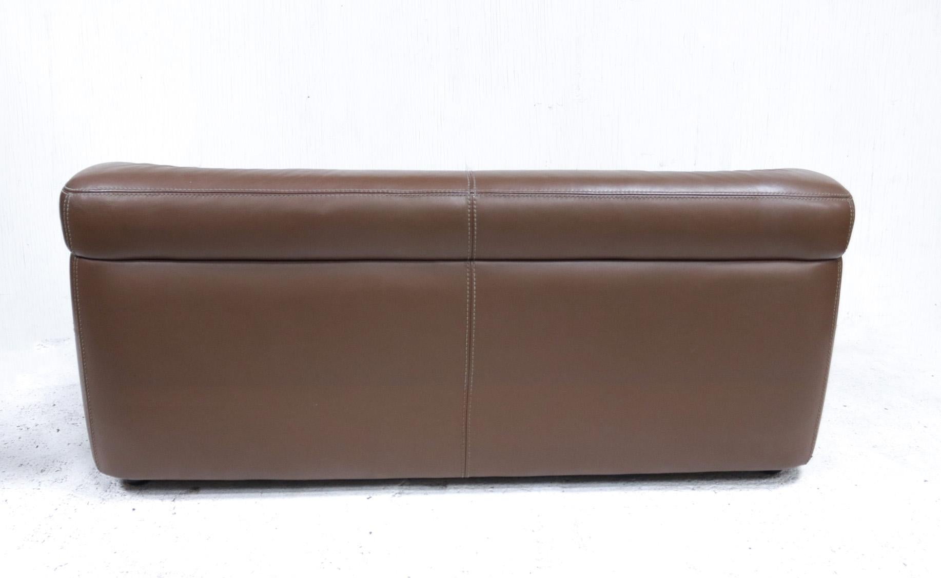 Rare Durlet Buffalo Neck-Leather Sofa, 1970s 4