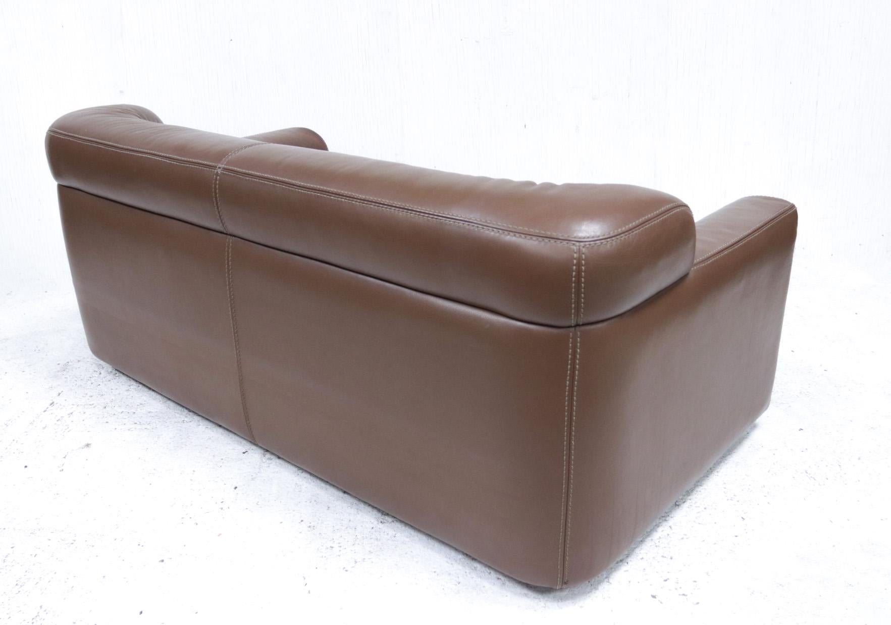 Rare Durlet Buffalo Neck-Leather Sofa, 1970s 6