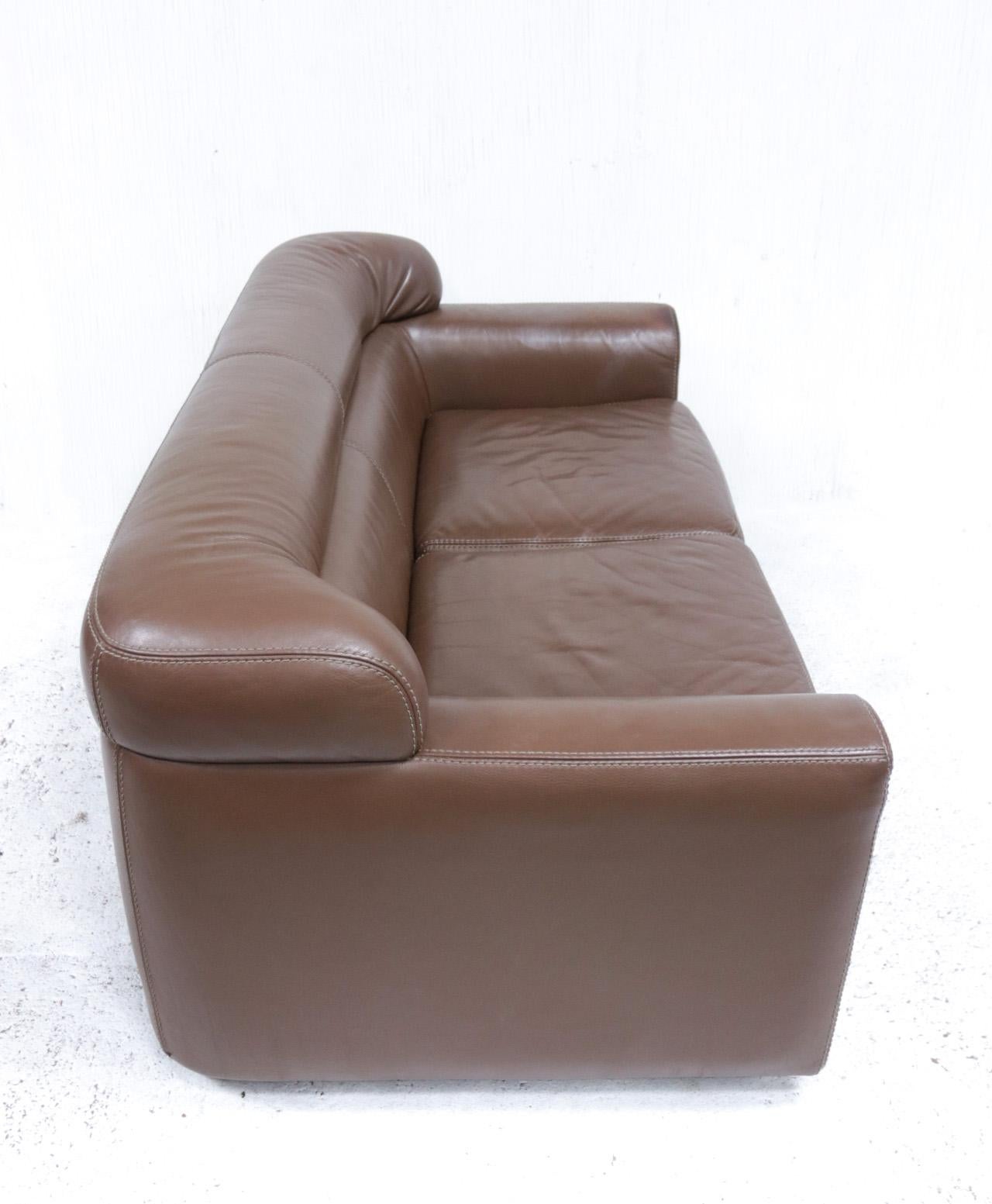 Rare Durlet Buffalo Neck-Leather Sofa, 1970s 10