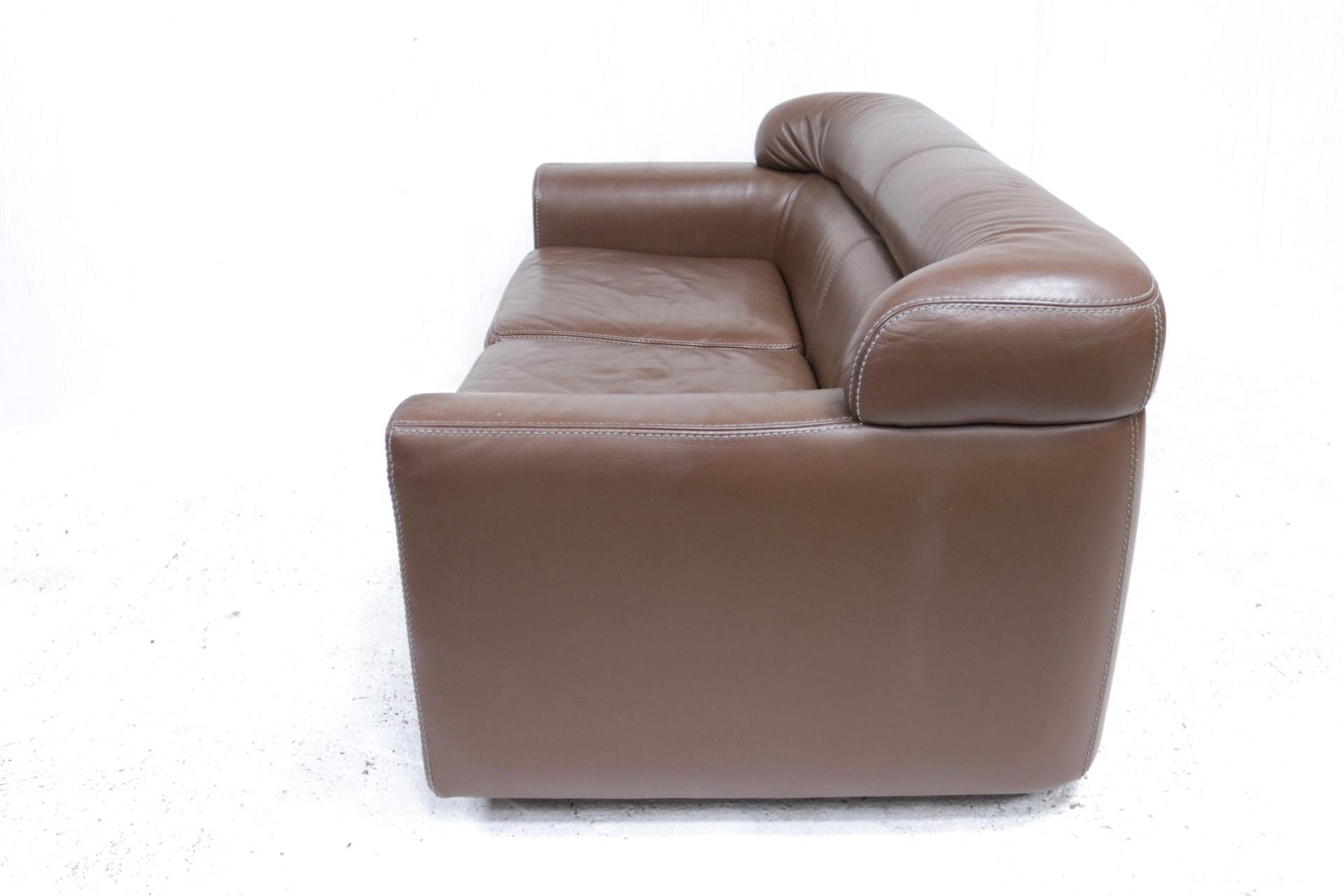 Rare Durlet Buffalo Neck-Leather Sofa, 1970s 2