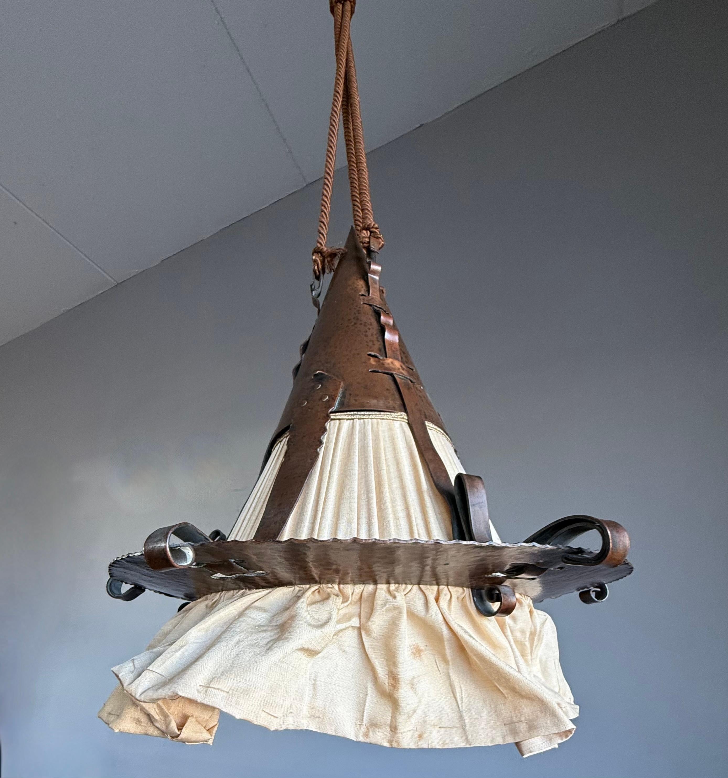 Rare Dutch Arts & Crafts Hand Hammered Copper Hallway Pendant Light Lantern For Sale 4