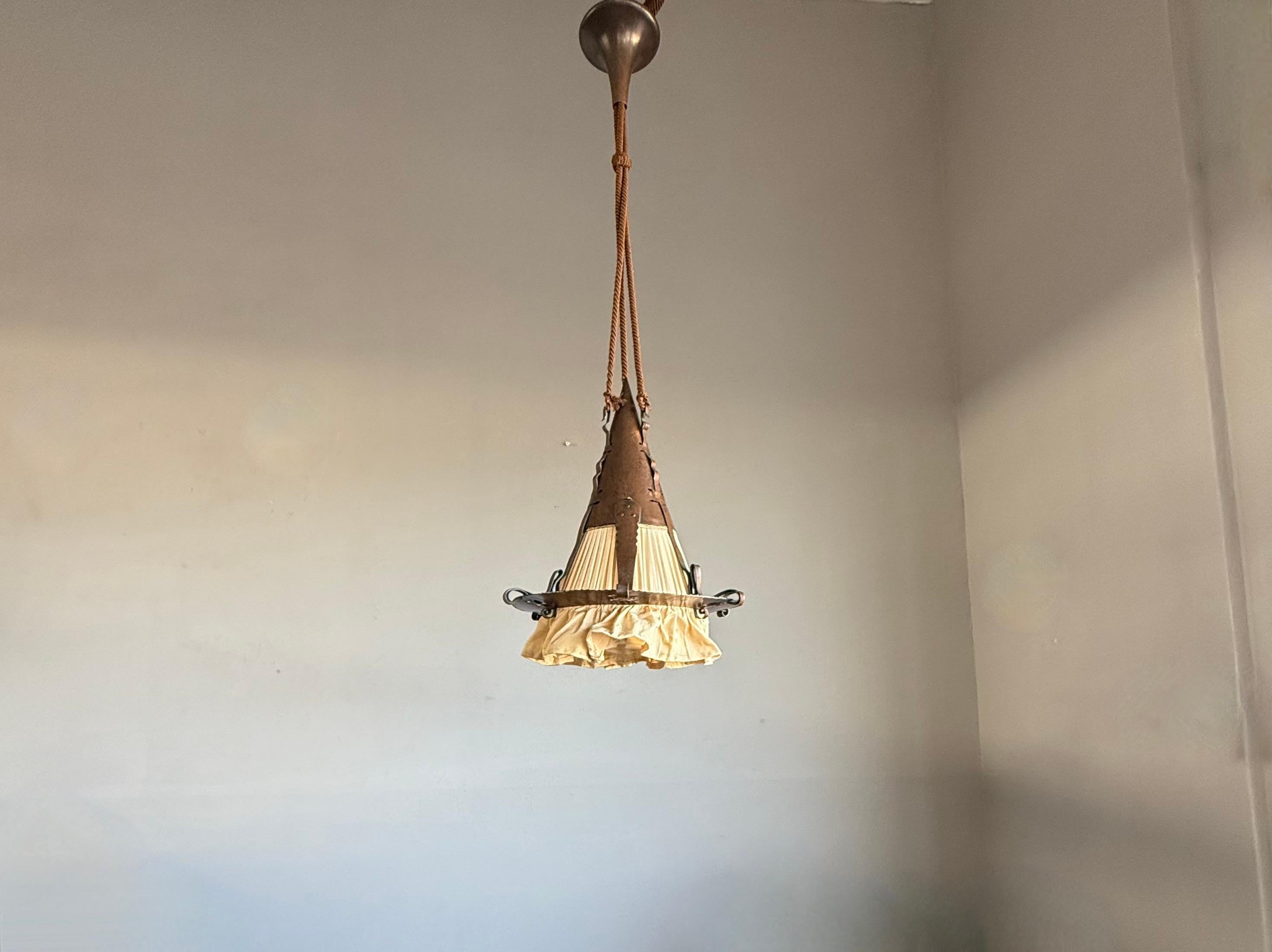 Rare Dutch Arts & Crafts Hand Hammered Copper Hallway Pendant Light Lantern For Sale 6
