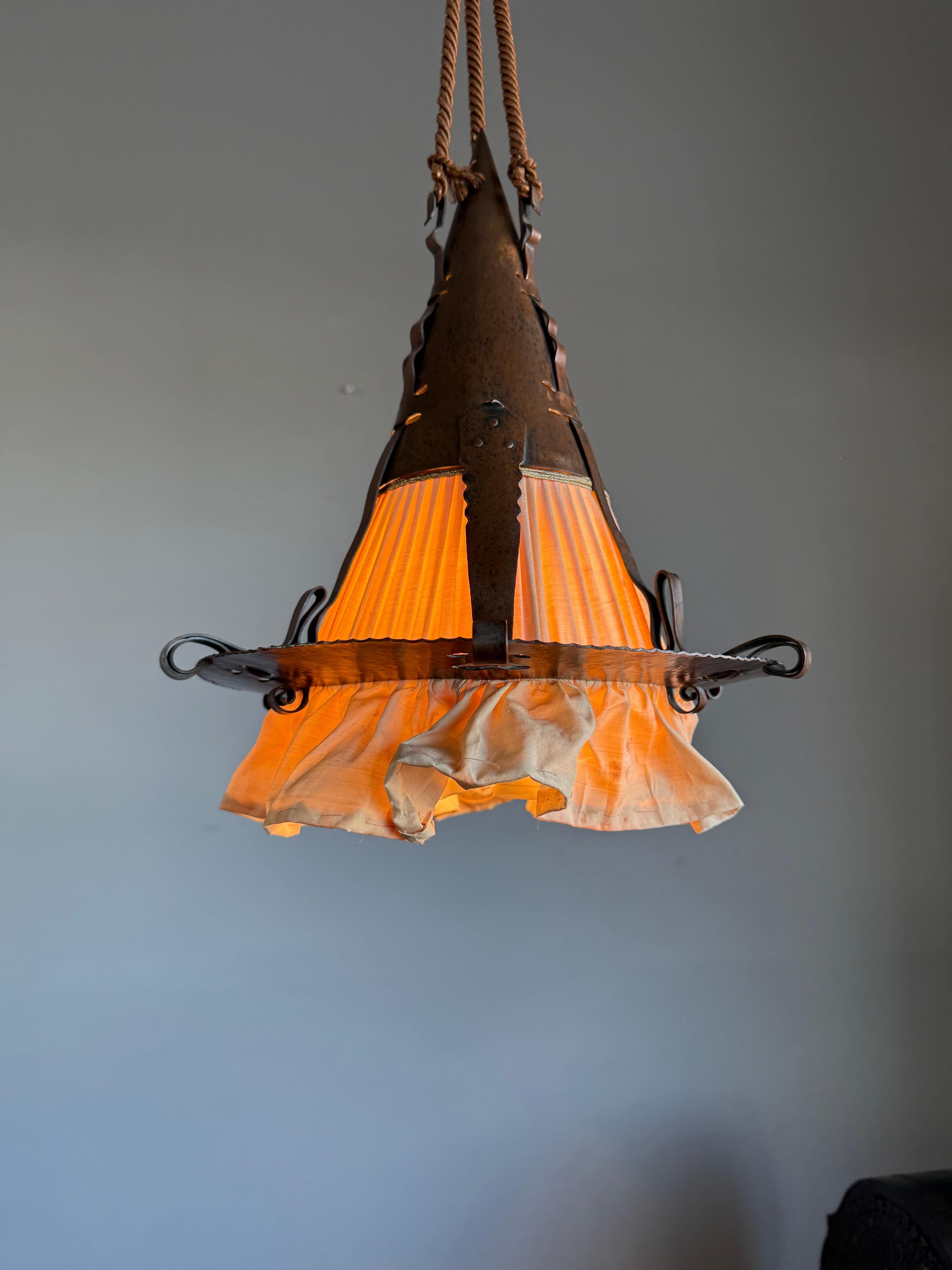 Rare Dutch Arts & Crafts Hand Hammered Copper Hallway Pendant Light Lantern For Sale 7
