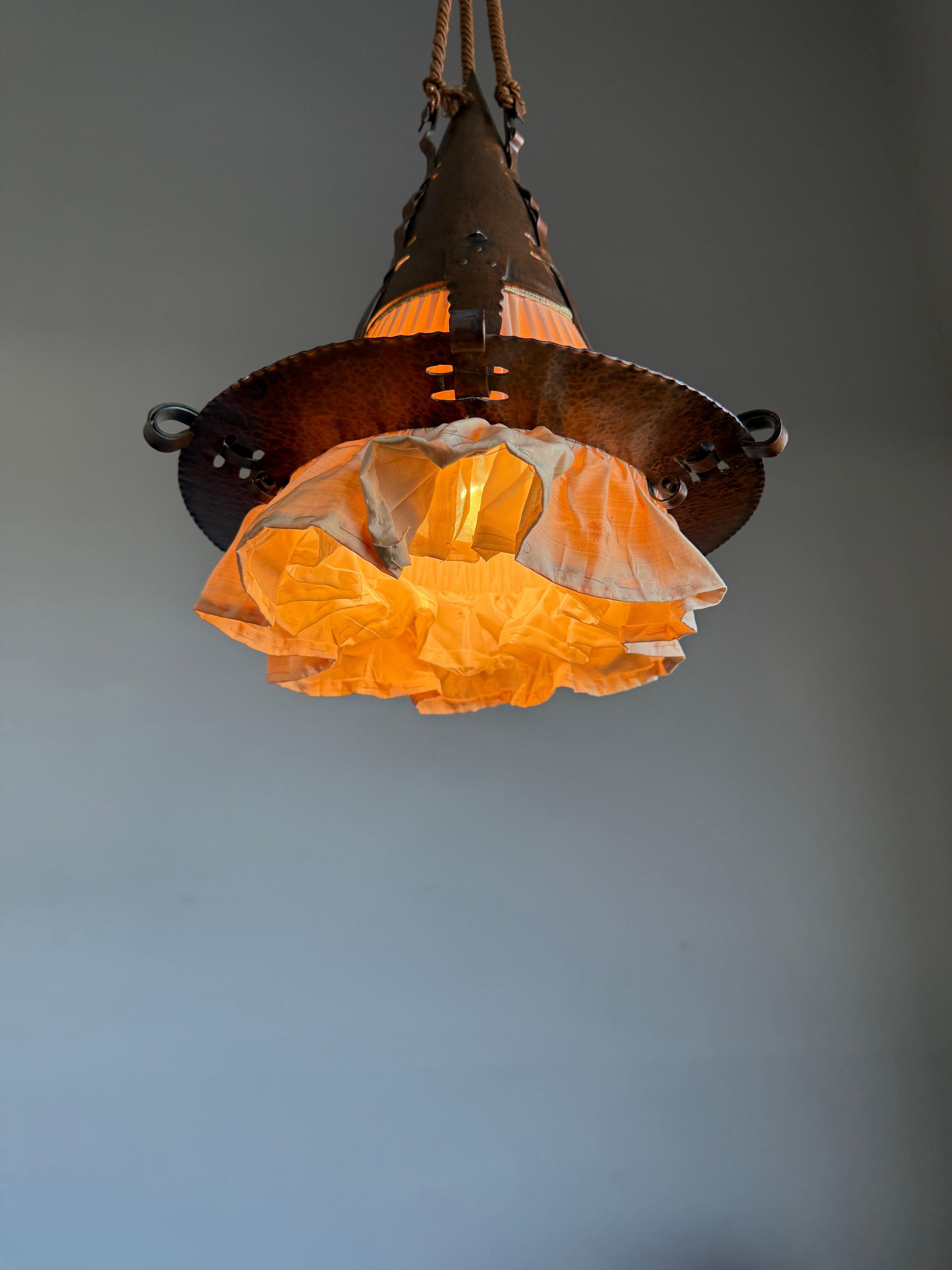 Rare Dutch Arts & Crafts Hand Hammered Copper Hallway Pendant Light Lantern For Sale 8