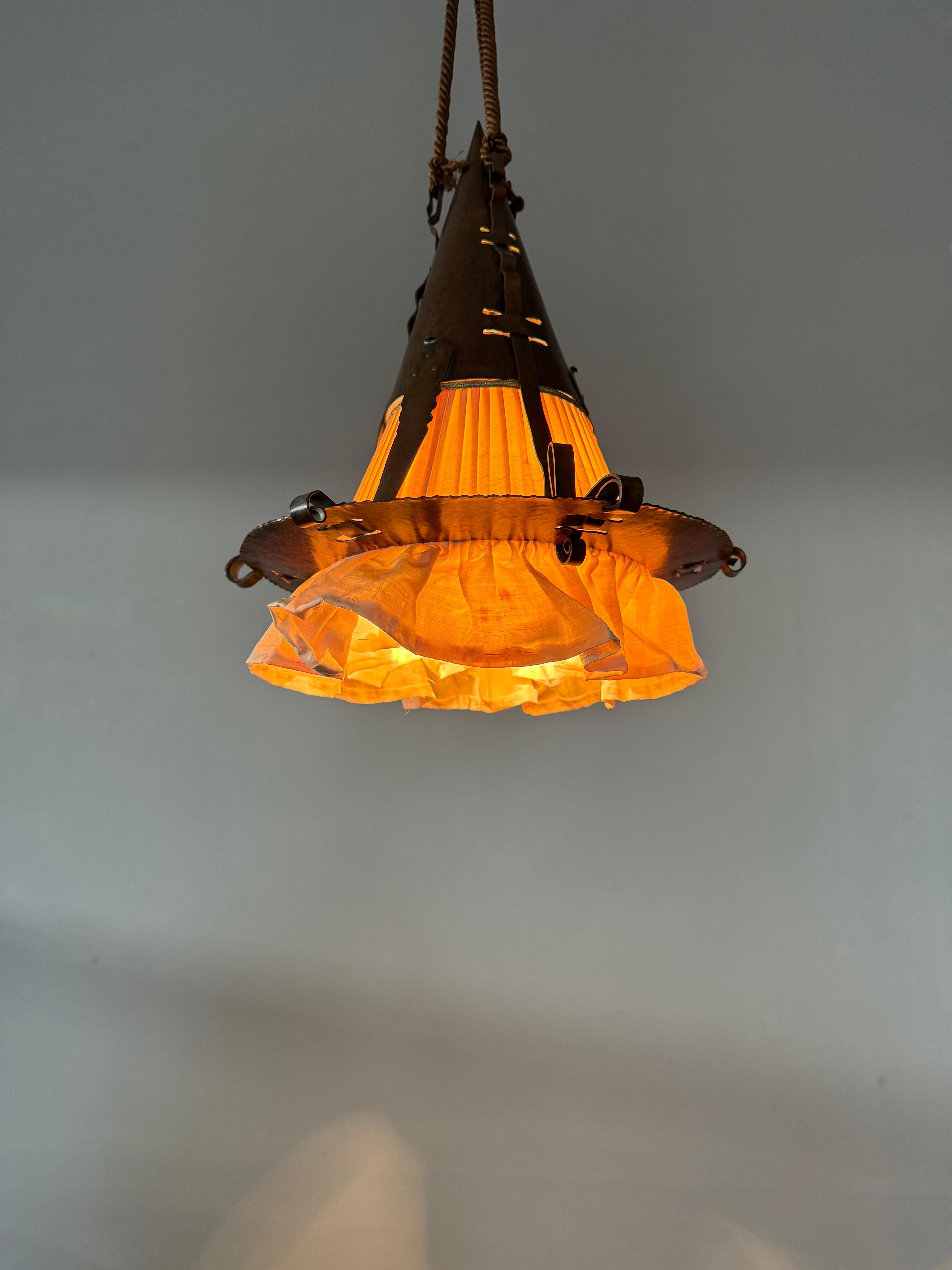 Rare Dutch Arts & Crafts Hand Hammered Copper Hallway Pendant Light Lantern For Sale 10